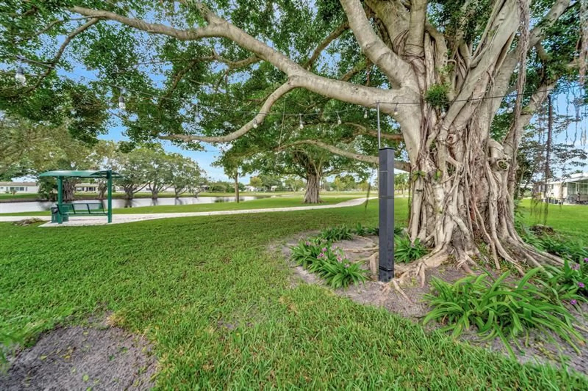 Property Slideshow image 29 of 39 | 4400 nw 45th ct, Tamarac, FL, 33319