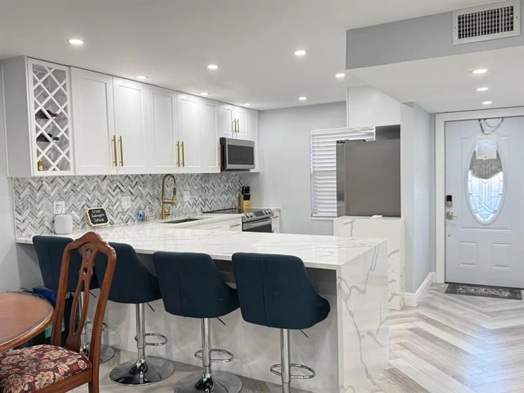 Property Slideshow image 1 of 30 | 7300 nw 5th pl apt 103, Margate, FL, 33063