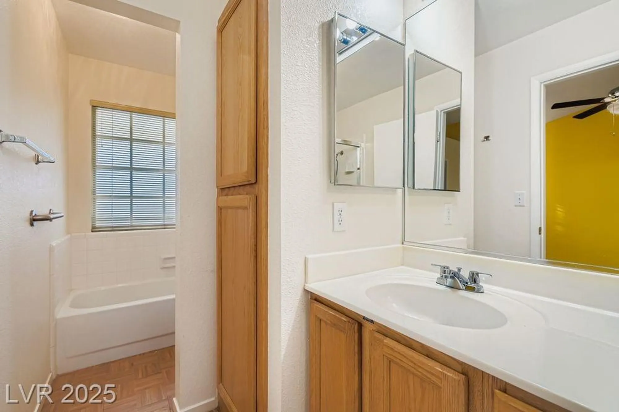 Property Slideshow image 8 of 18 | 4833 lawnwood ct, Las Vegas, NV, 89130