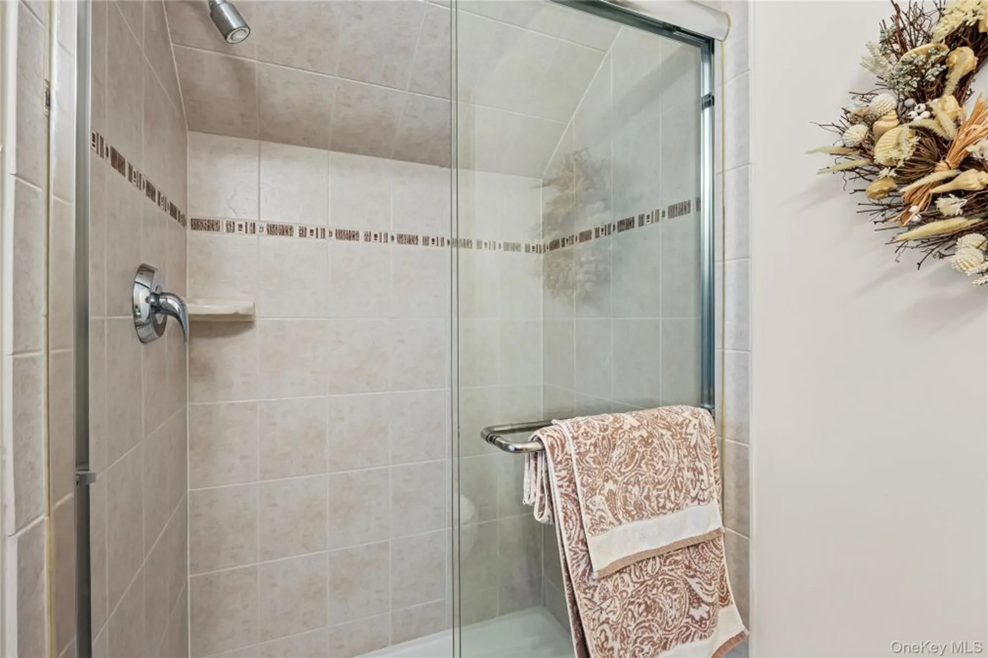 Property Slideshow image 27 of 32 | 48 avery ln, Miller Place, NY, 11764