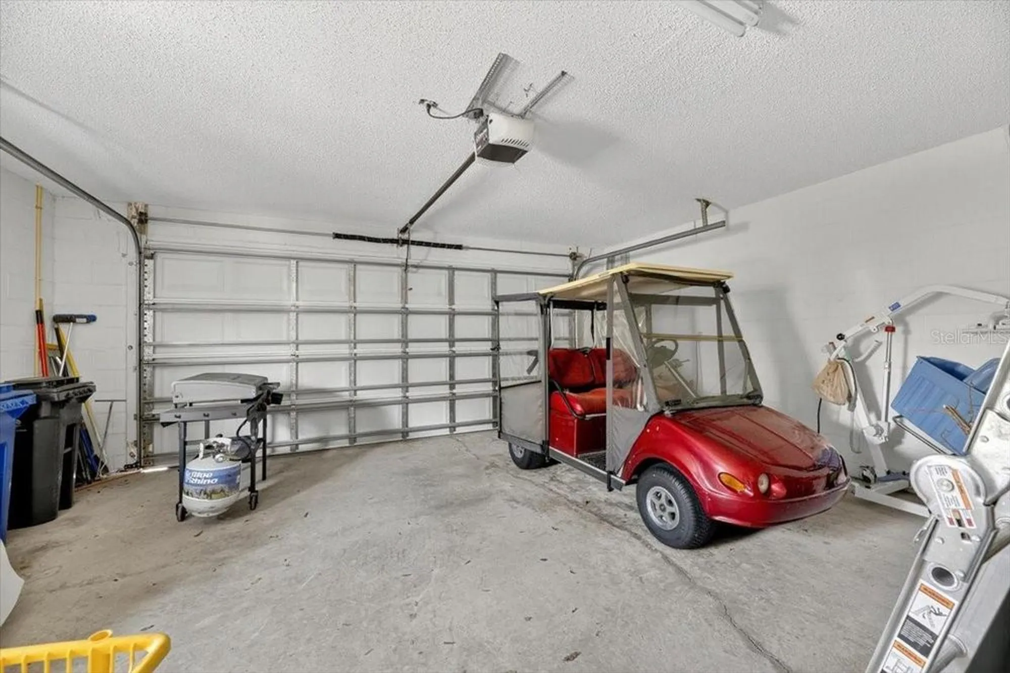 Property Slideshow image 32 of 54 | 1828 e del webb blvd, Sun City Center, FL, 33573