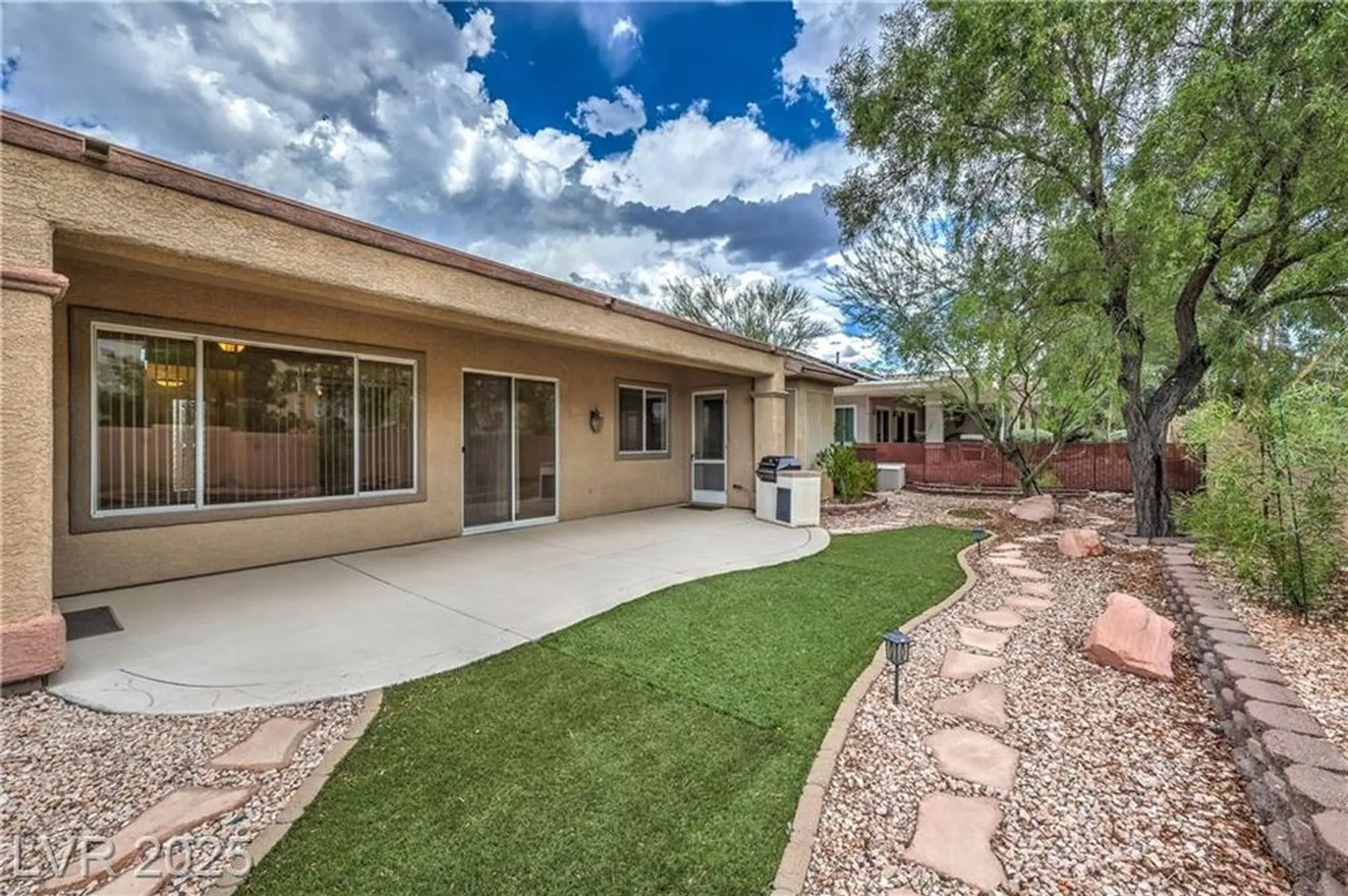 Property Slideshow image 4 of 35 | 2563 collinsville dr, Henderson, NV, 89052
