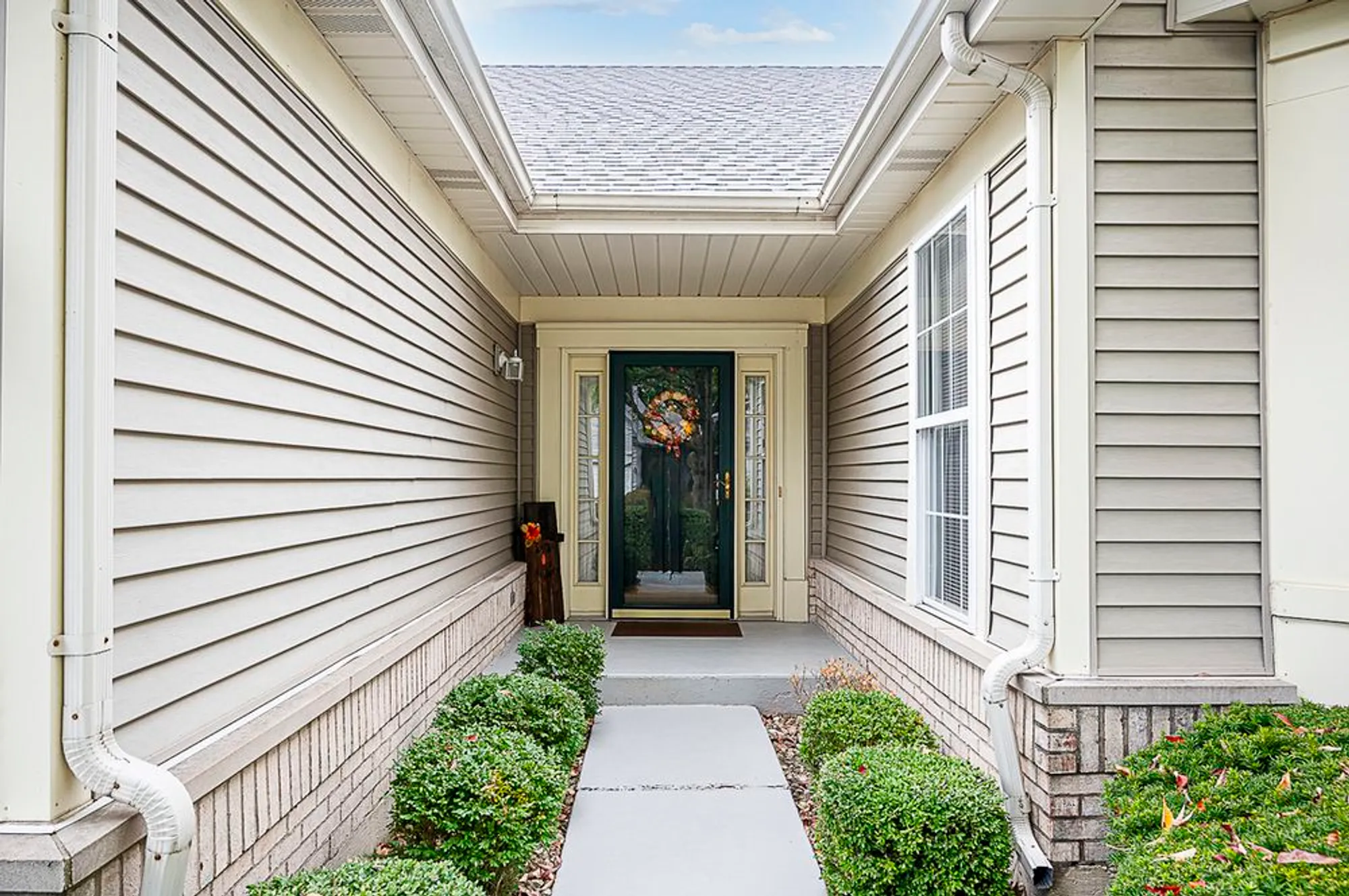 Property Slideshow image 21 of 24 | 21056 w aspen ln, Plainfield, IL, 60544