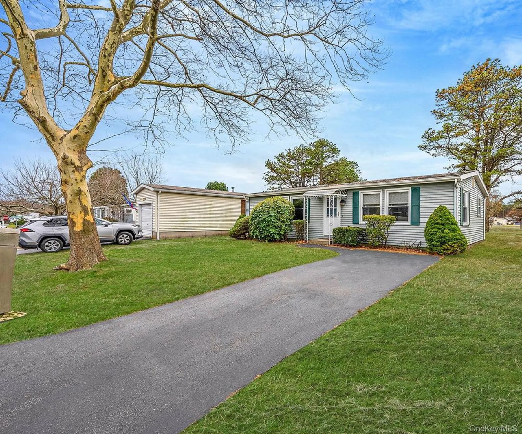 Property Slideshow image 1 of 23 | 22 limetree dr, Manorville, NY, 11949
