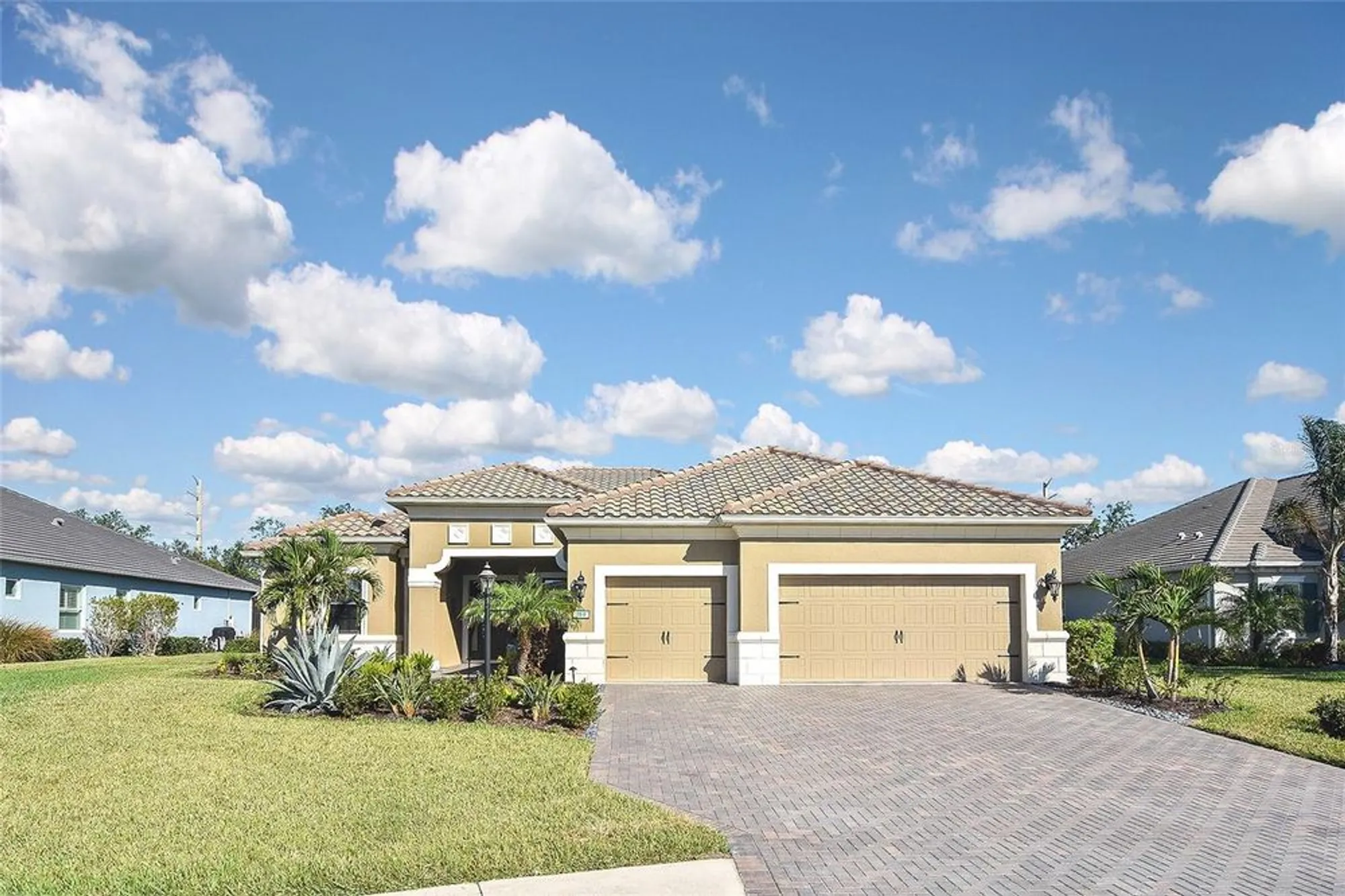 Property Slideshow image 29 of 37 | 169 n cayman isles blvd, Englewood, FL, 34223