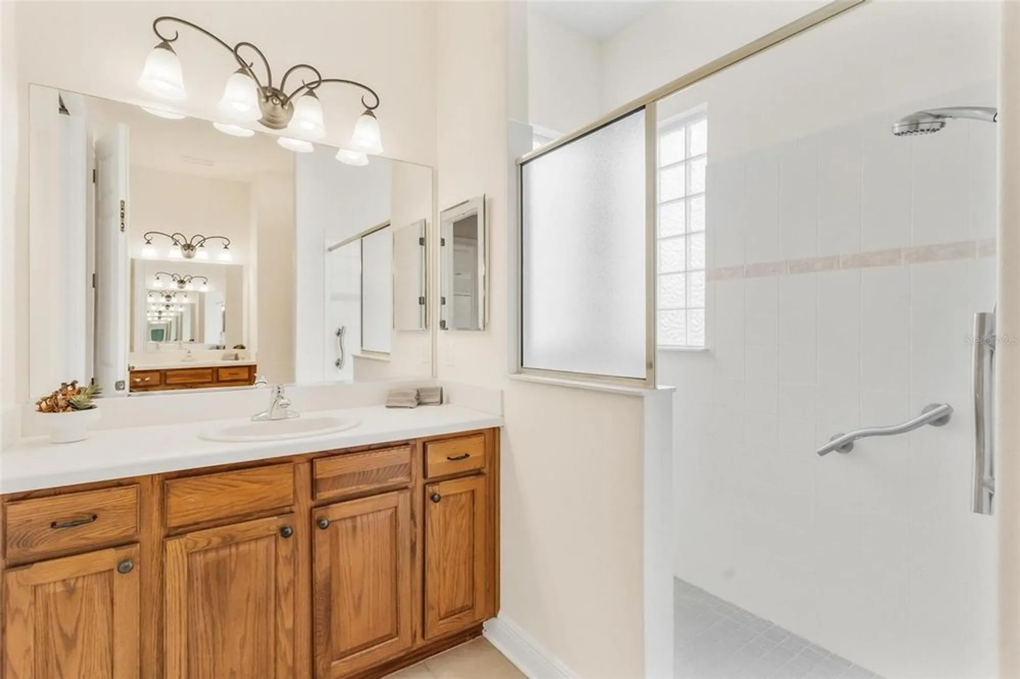 Property Slideshow image 31 of 49 | 5239 grove mnr, Lady Lake, FL, 32159