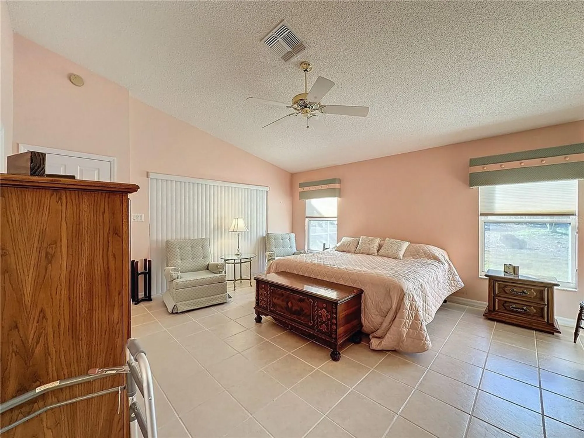 Property Slideshow image 22 of 54 | 4634 summerbridge cir, Leesburg, FL, 34748