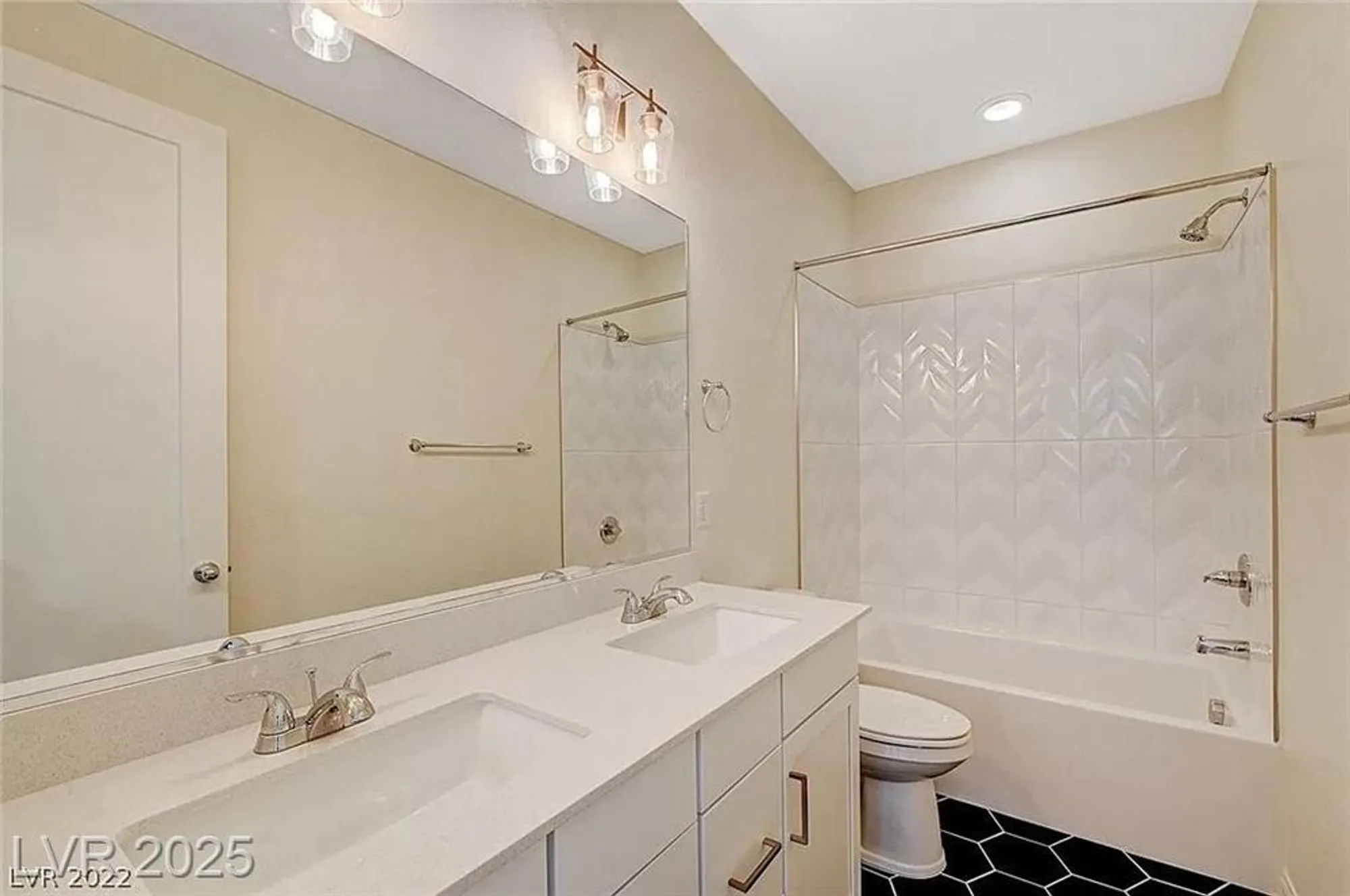 Property Slideshow image 18 of 20 | 31 castleton tower ct, Henderson, NV, 89011