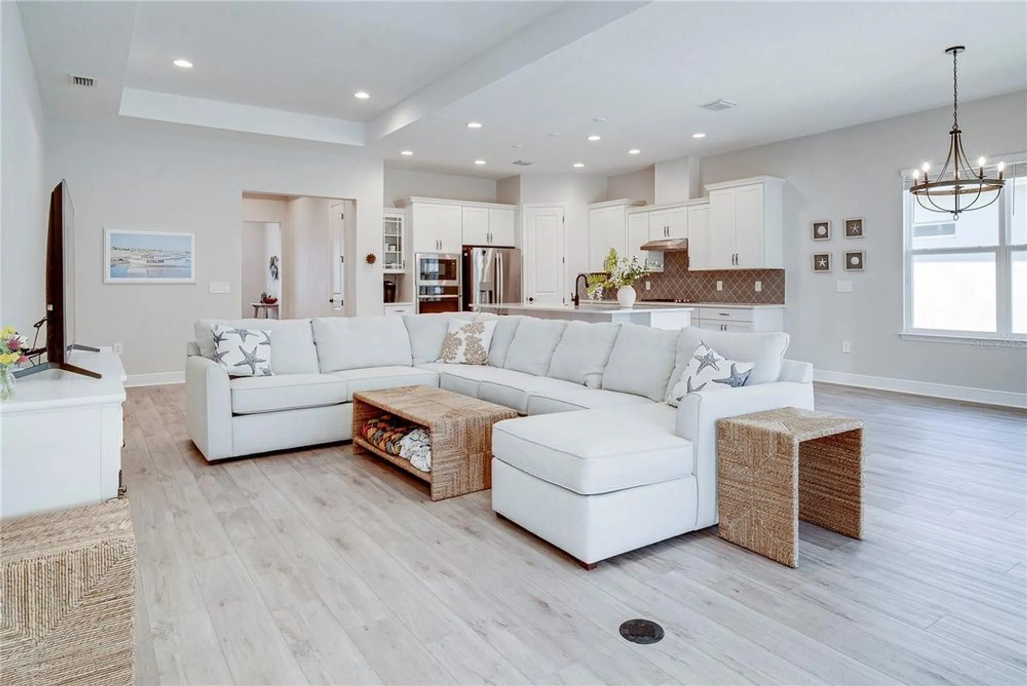 Property Slideshow image 10 of 32 | 2111 limestone trl # 504, Kissimmee, FL, 34747