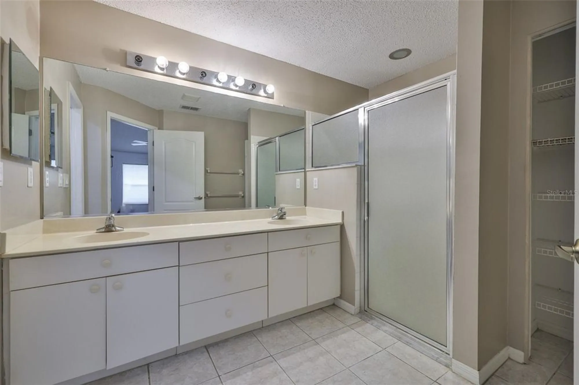 Property Slideshow image 32 of 59 | 920 villeroy greens dr, Sun City Center, FL, 33573