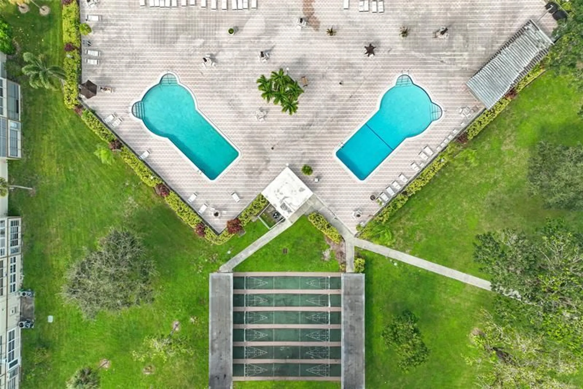 Property Slideshow image 43 of 51 | 551 nw 76th ter apt 208, Margate, FL, 33063