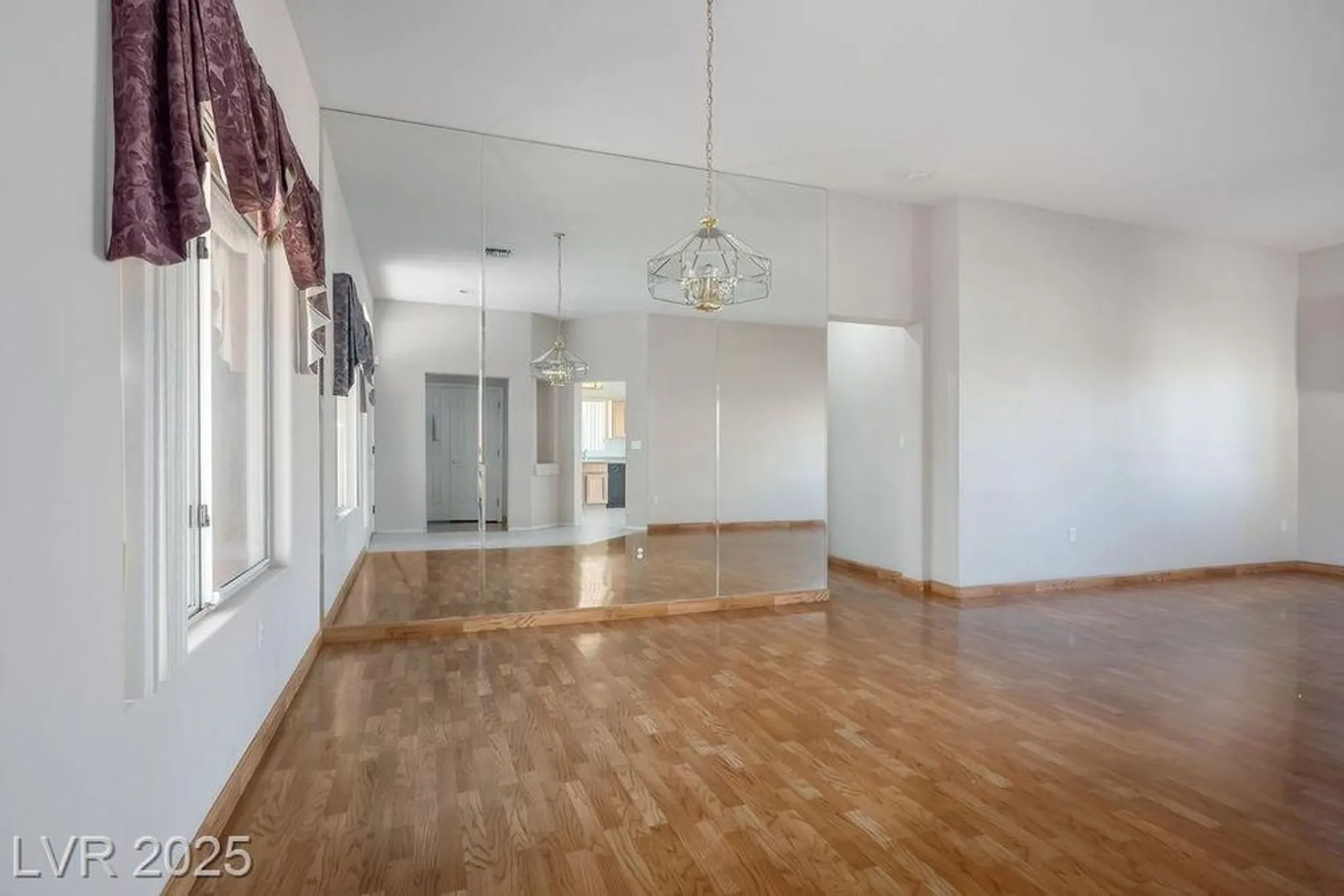 Property Slideshow image 5 of 82 | 10400 sawmill ave, Las Vegas, NV, 89134