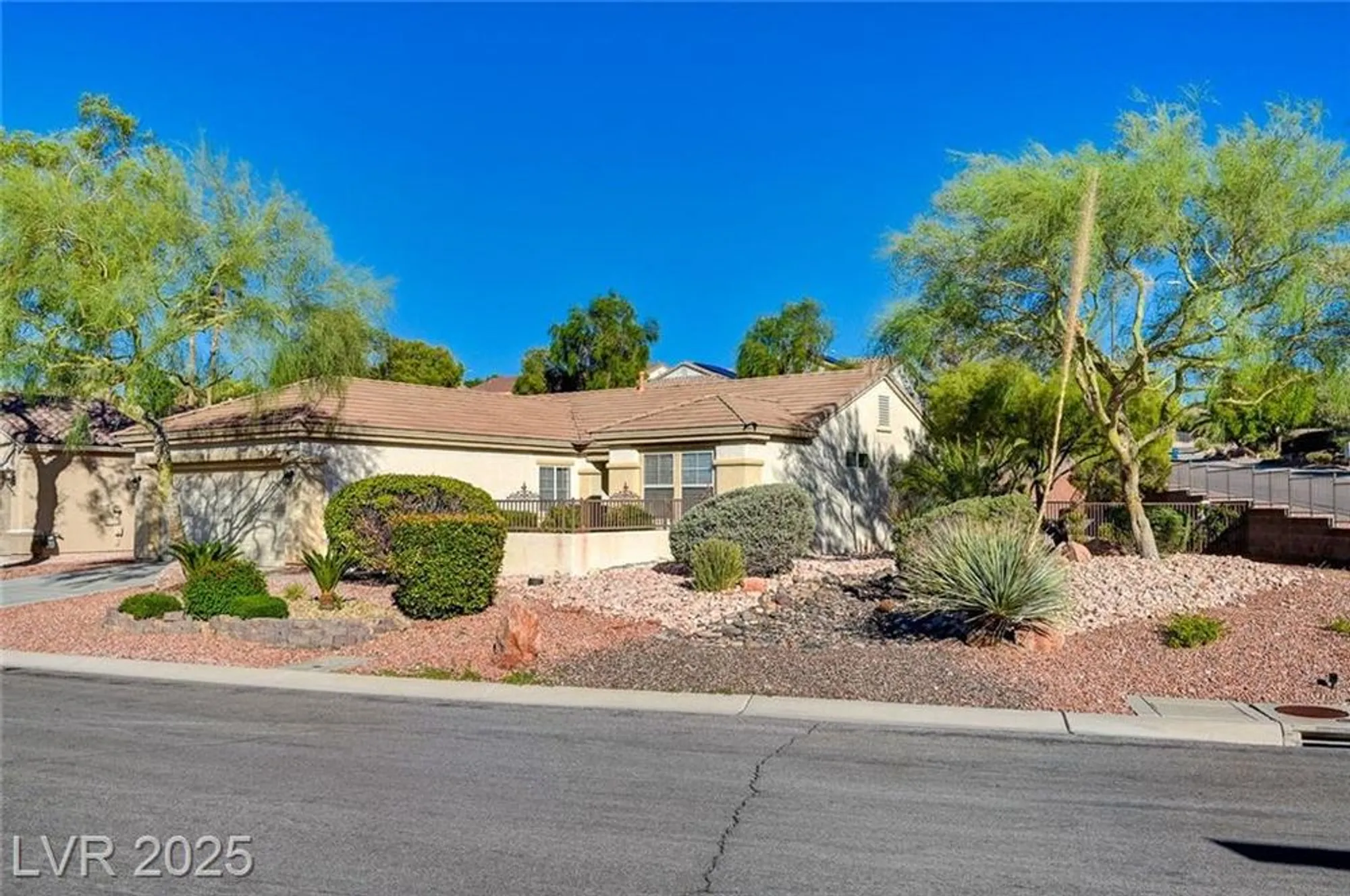 Property Slideshow image 3 of 51 | 1620 langston hughes st, Henderson, NV, 89052
