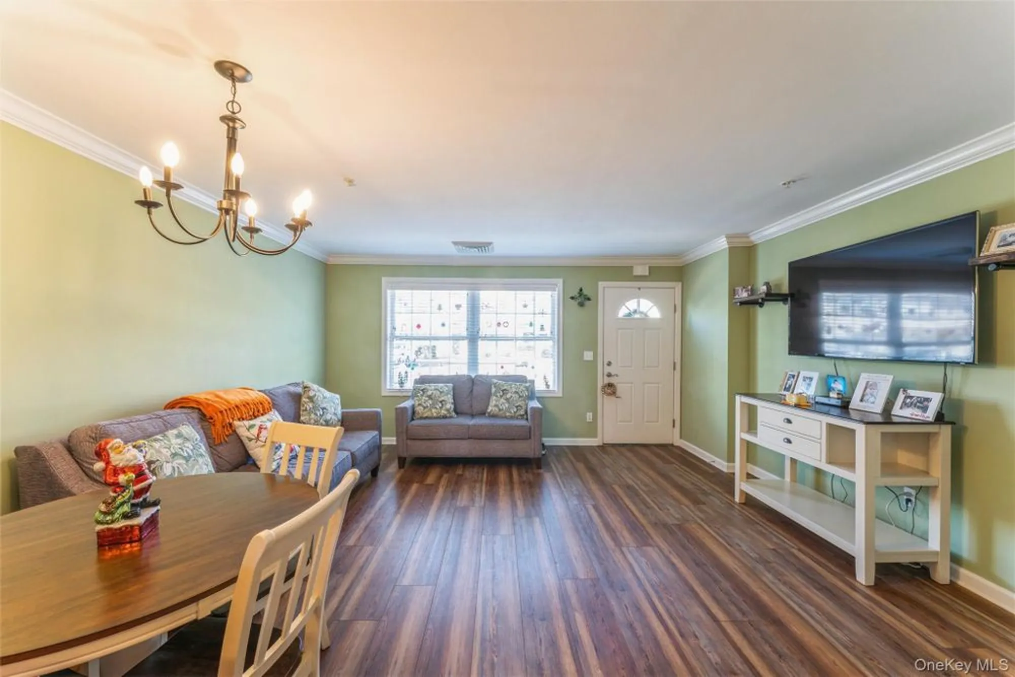 Property Slideshow image 14 of 31 | 1207 willow ln, Valley Stream, NY, 11580