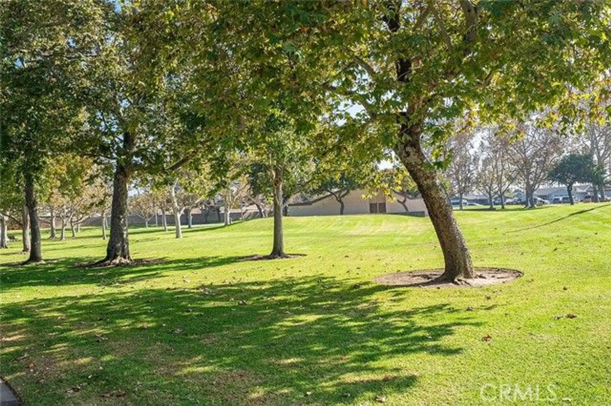 Property Slideshow image 35 of 40 | 18272 parkview ln 101, Huntington Beach, CA, 92648