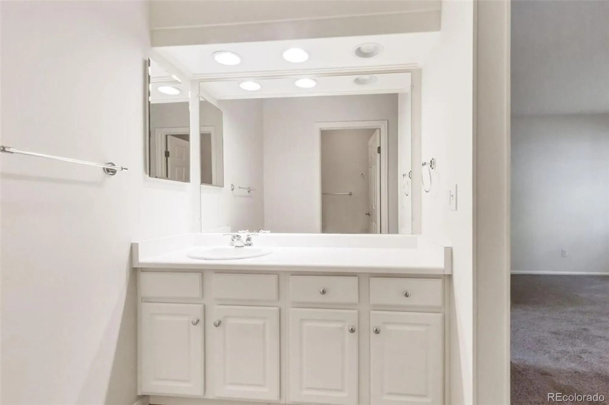 Property Slideshow image 18 of 49 | 13886 e linvale pl, Aurora, CO, 80014