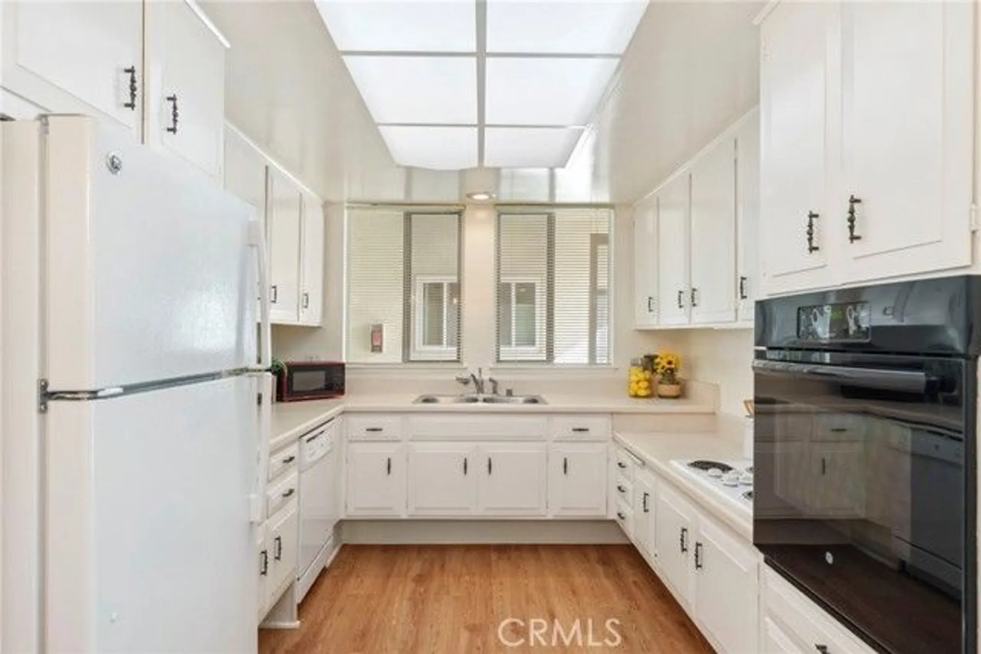 Property Slideshow image 12 of 35 | 225 avenida majorca n, Laguna Woods, CA, 92637