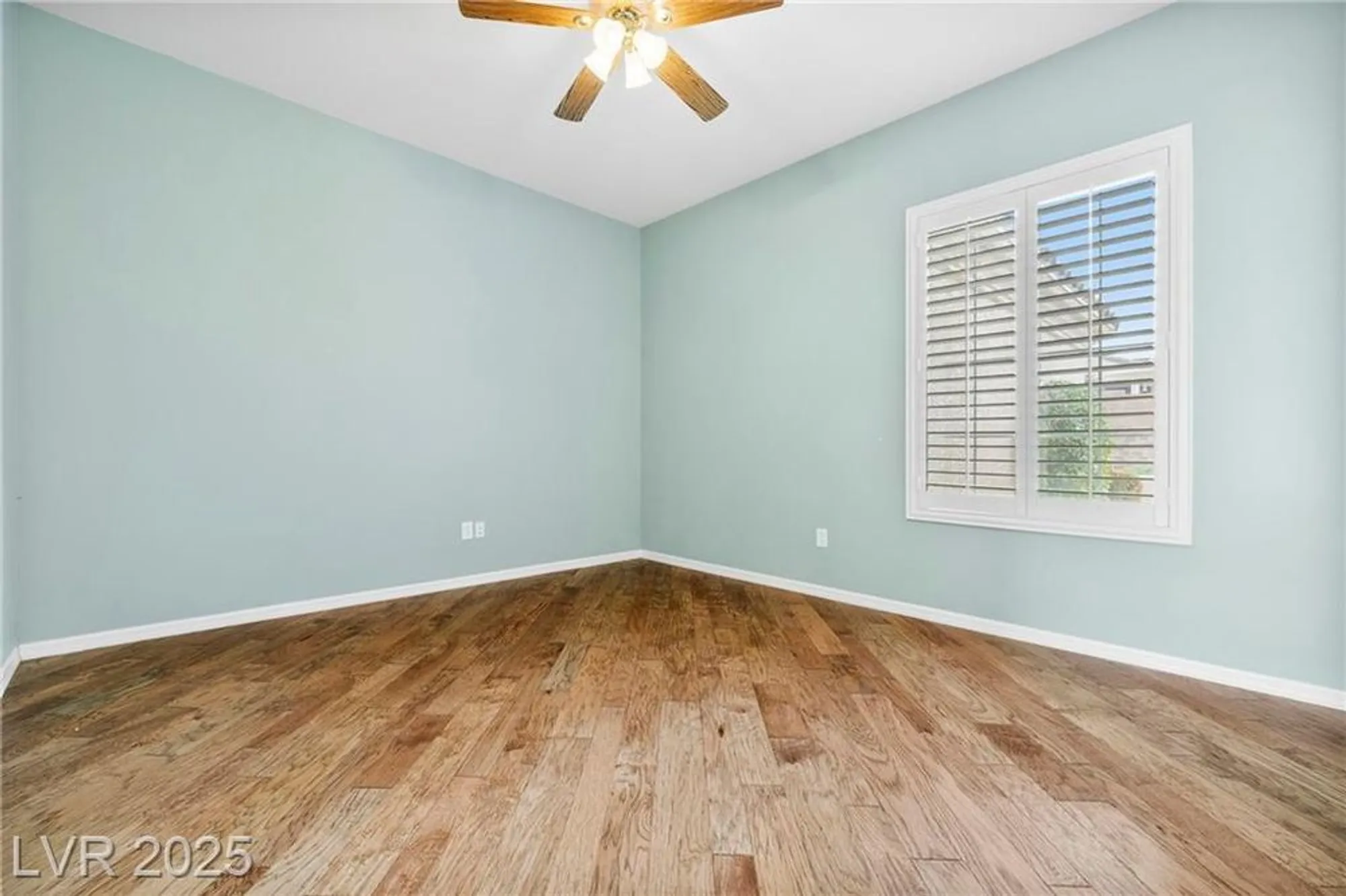 Property Slideshow image 12 of 37 | 2868 foxtail creek ave, Henderson, NV, 89052