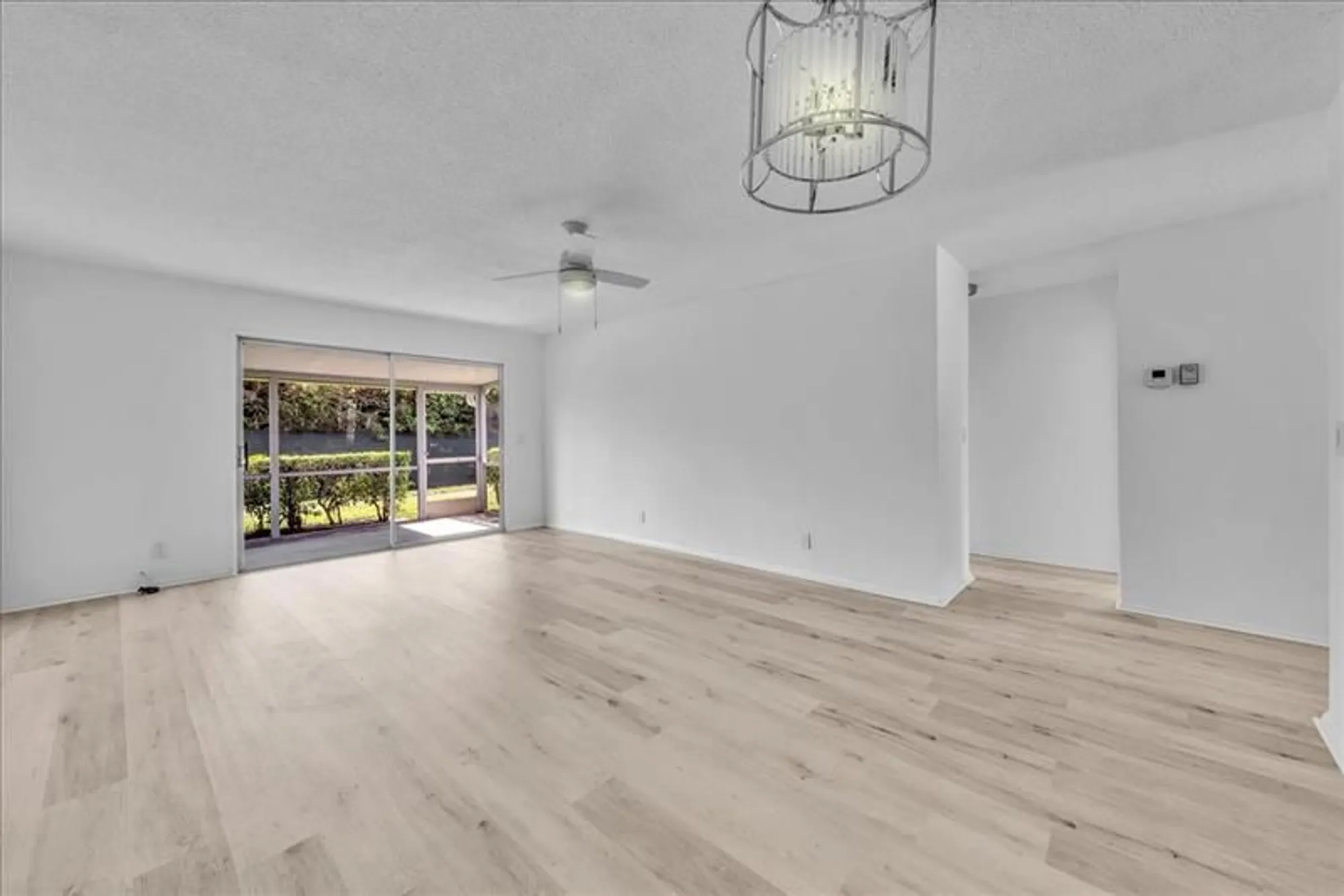 Property Slideshow image 14 of 38 | 123 amherst ln # 123, Lake Worth, FL, 33467