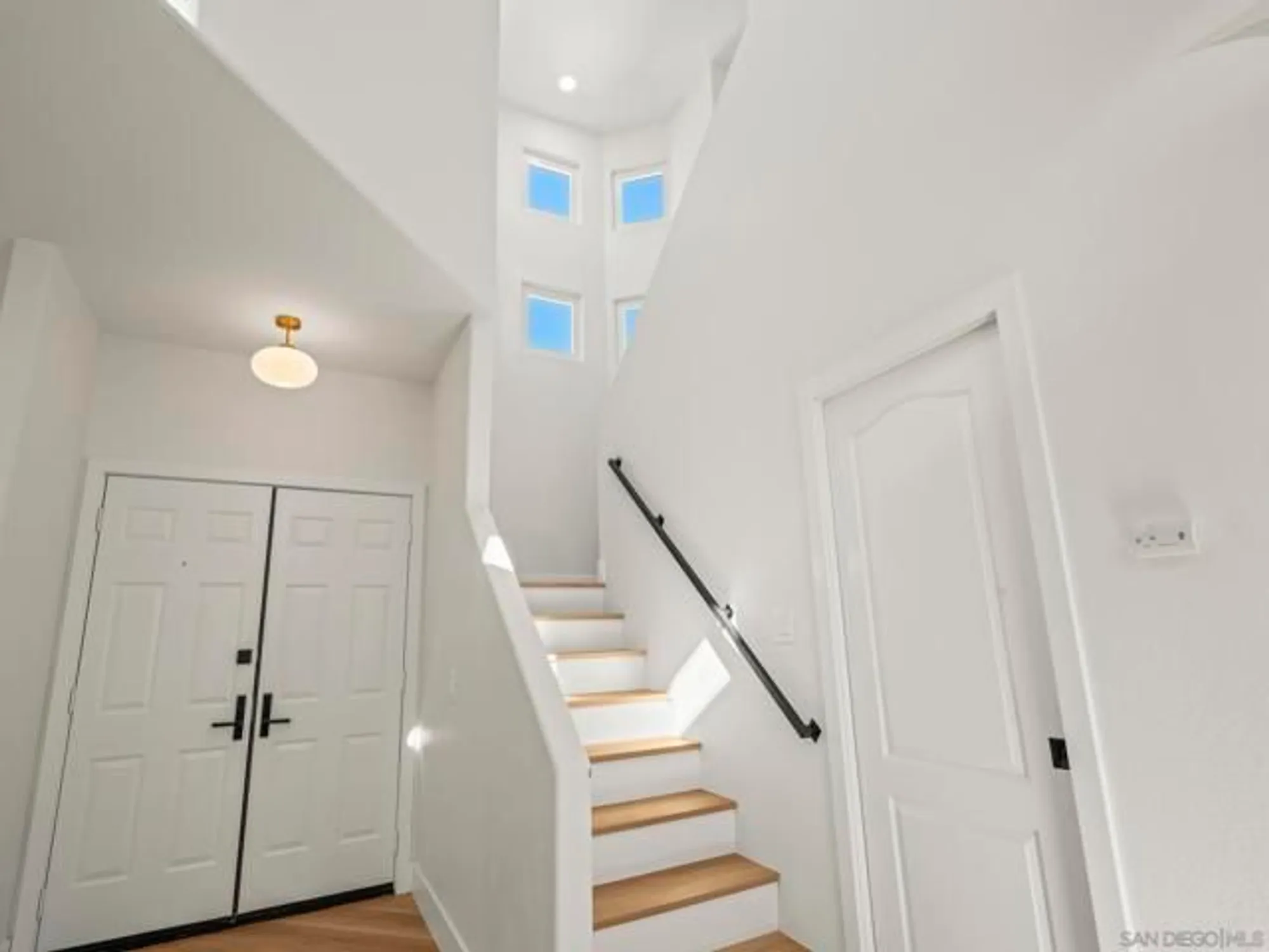 Property Slideshow image 29 of 64 | 4137 pindar way, Oceanside, CA, 92056