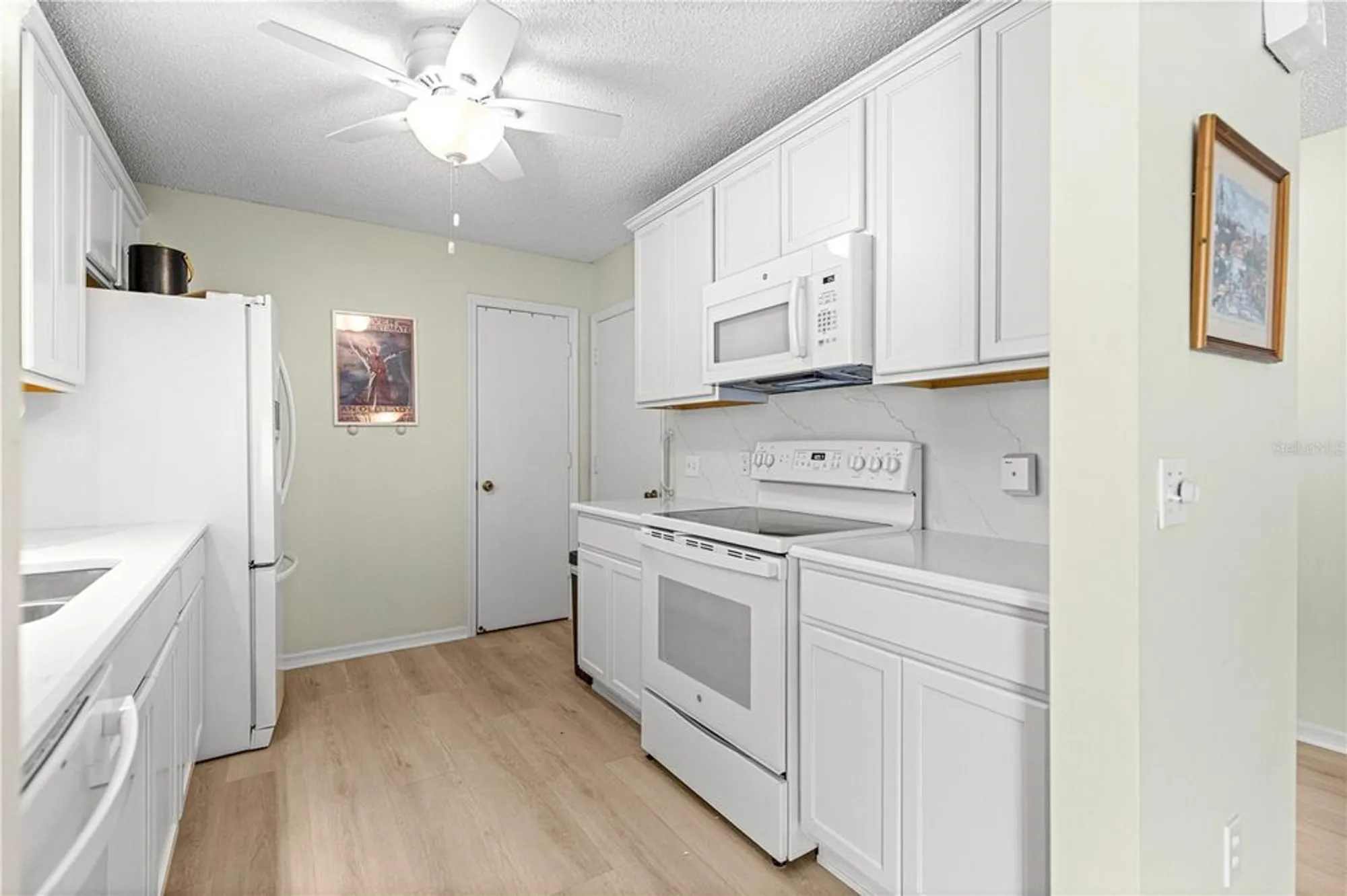 Property Slideshow image 12 of 31 | 729 hernandez dr, The Villages, FL, 32159