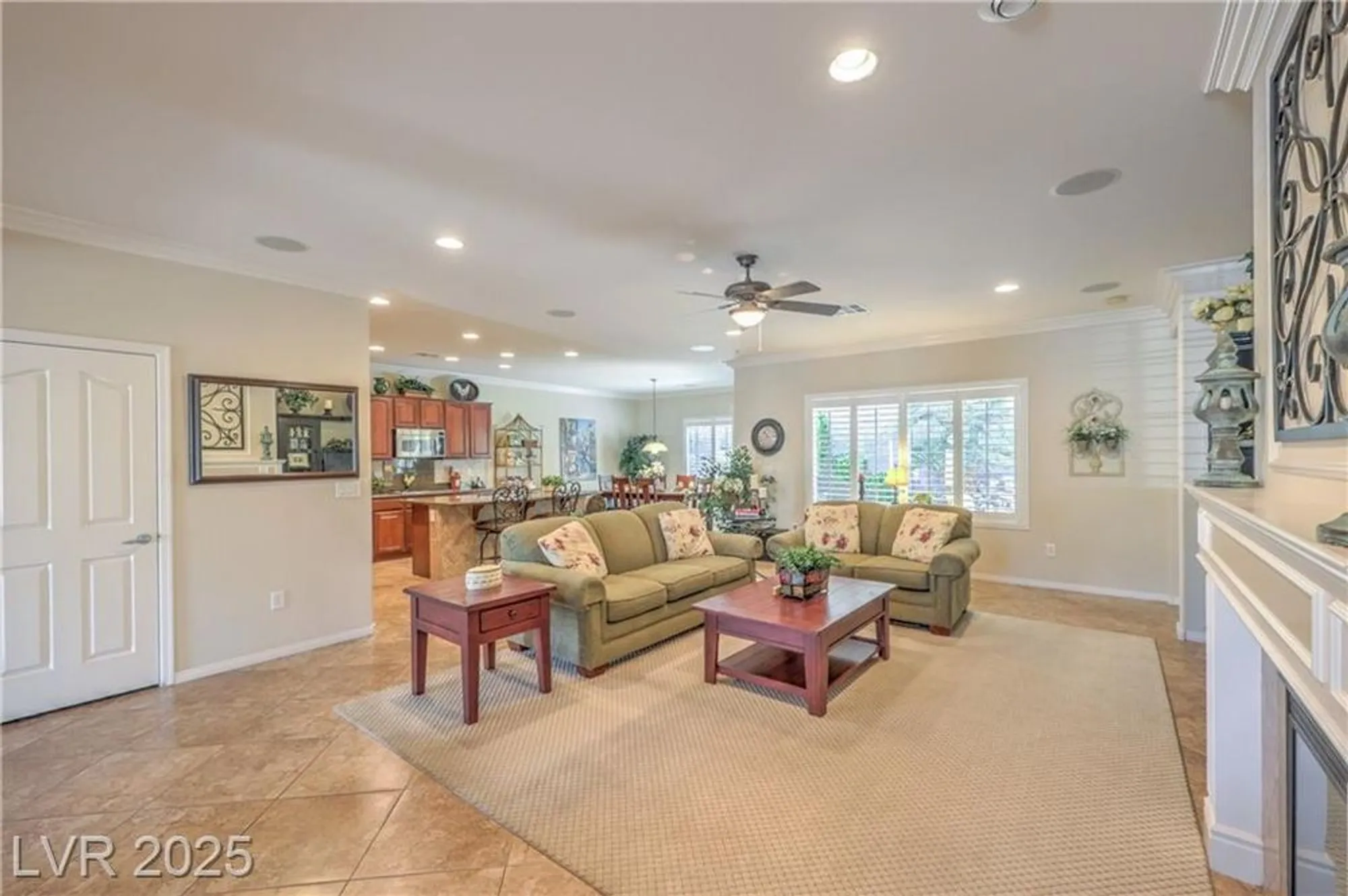 Property Slideshow image 14 of 39 | 2225 blackburn hills ave, Henderson, NV, 89044