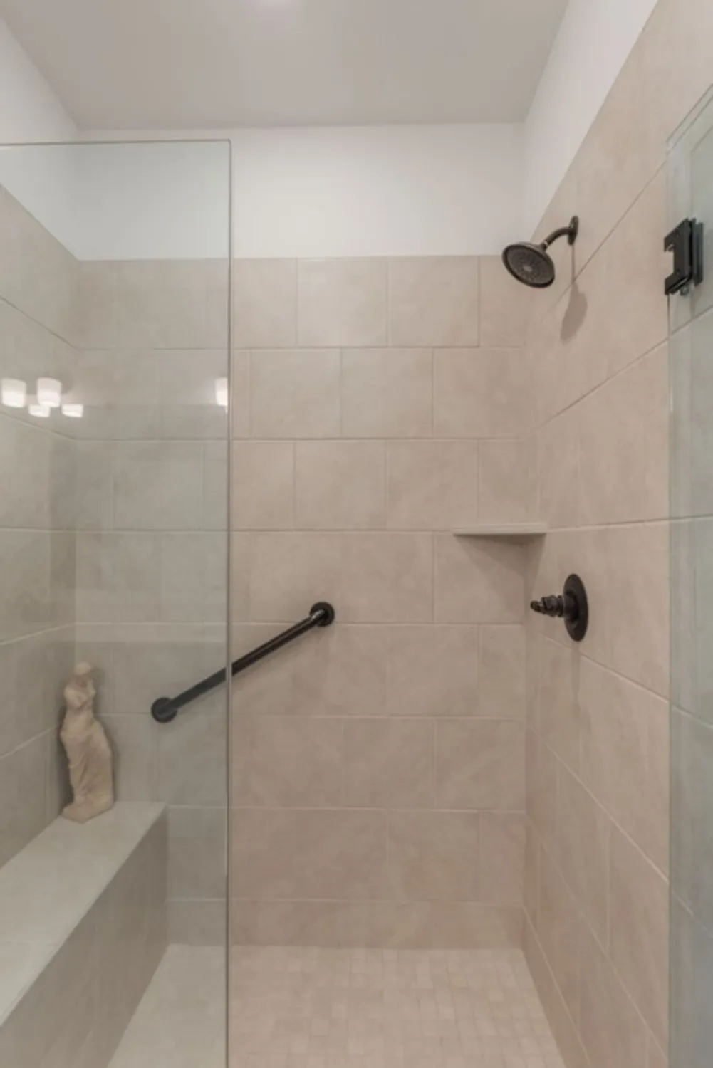 Property Slideshow image 10 of 39 | 1570 cedarbrooke ln, Lebanon, TN, 37090