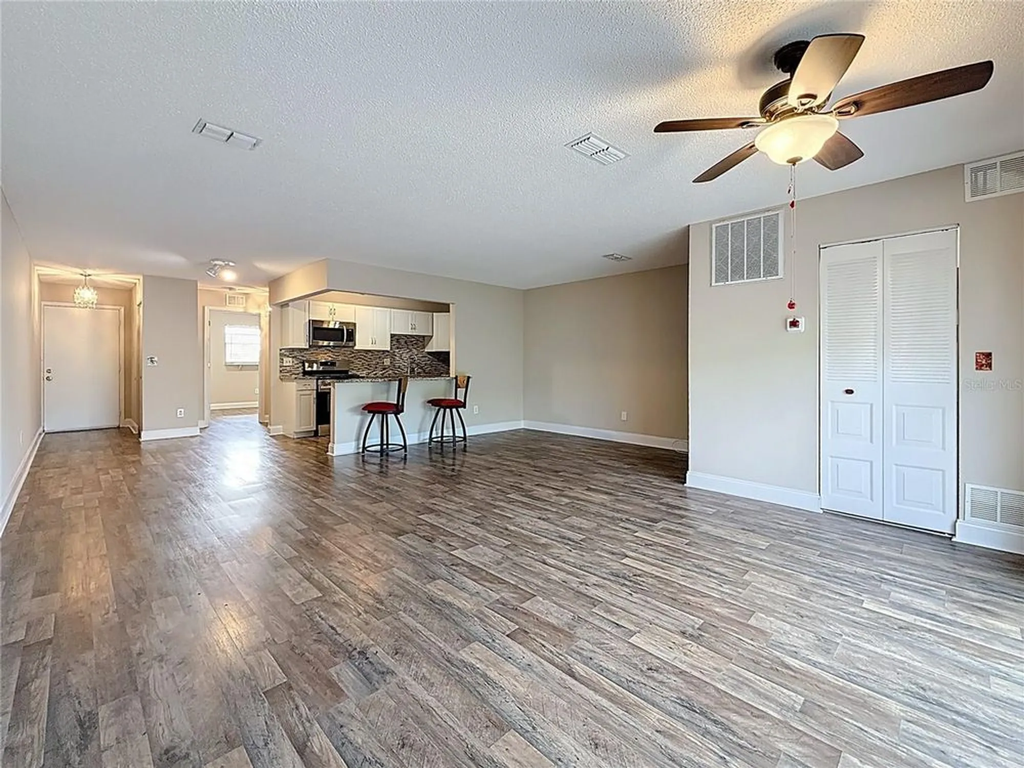 Property Slideshow image 11 of 49 | 5980 80th st n unit 408, Saint Petersburg, FL, 33709
