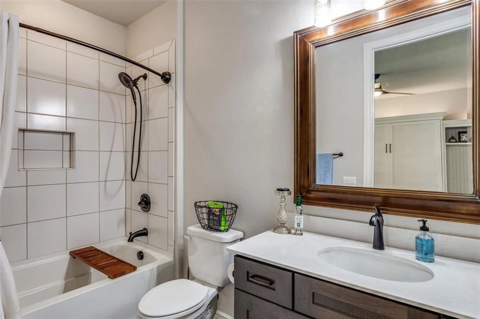 Property Slideshow image 22 of 36 | 9900 silver rock way, Denton, TX, 76207