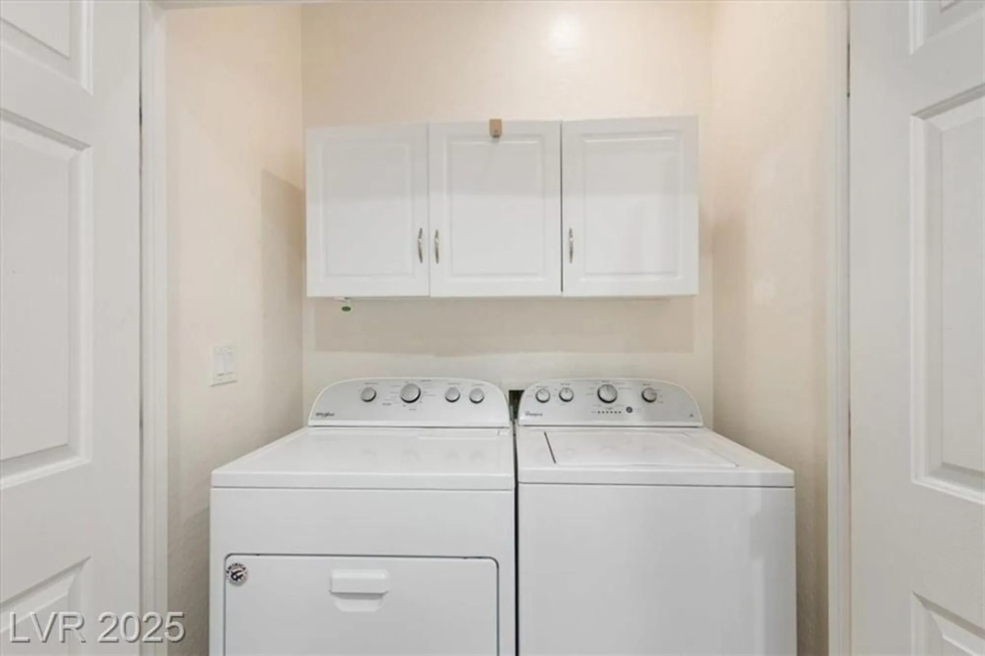 Property Slideshow image 10 of 25 | 7945 woodlark ct, North Las Vegas, NV, 89084