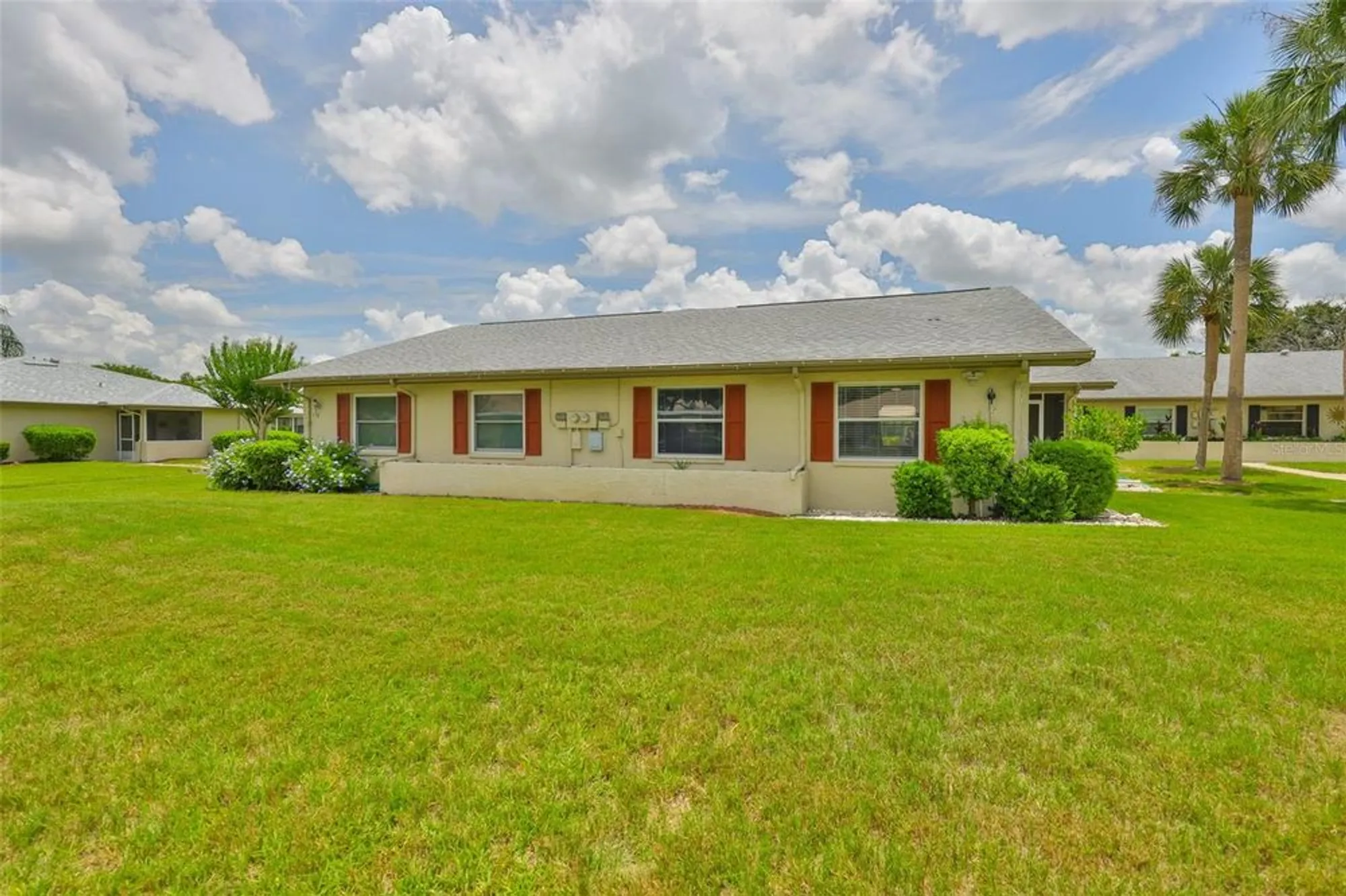 Property Slideshow image 2 of 55 | 1905 canterbury ln unit 17, Sun City Center, FL, 33573