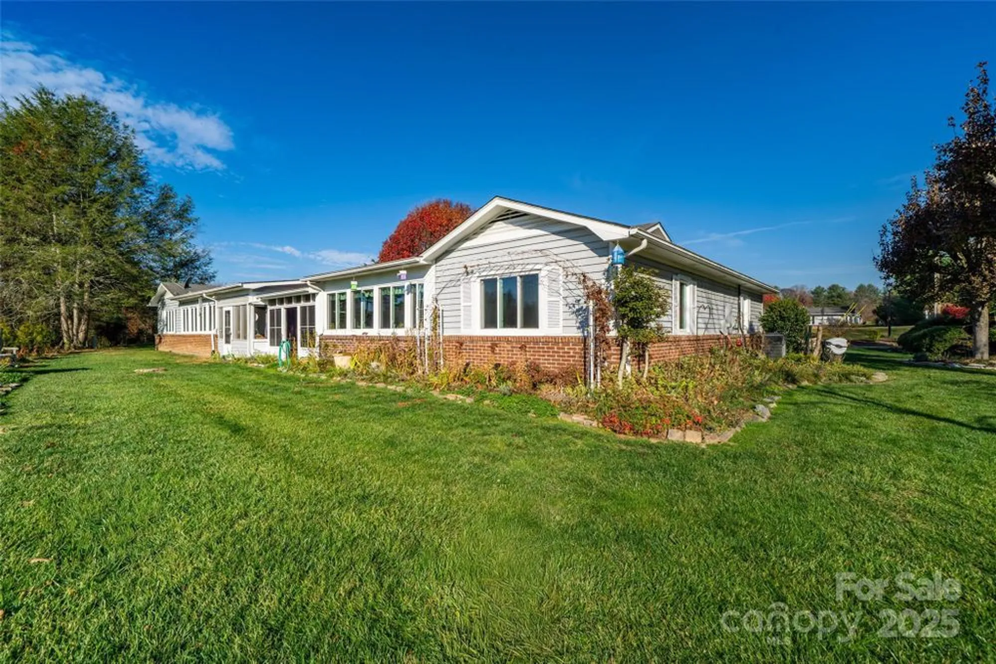 Property Slideshow image 23 of 25 | 1 wintry dr, Hendersonville, NC, 28792