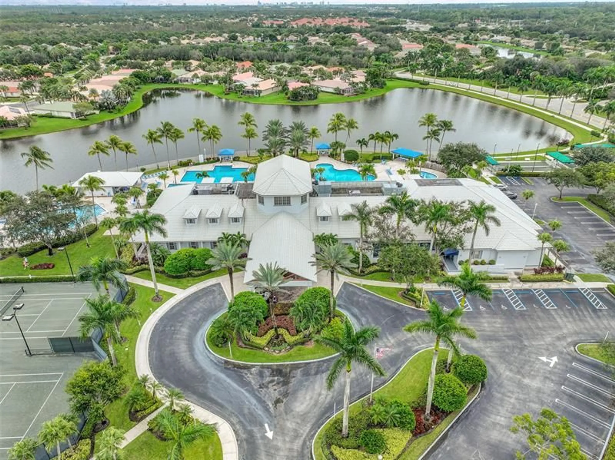 Property Slideshow image 29 of 36 | 9815 galleon dr, West Palm Beach, FL, 33411