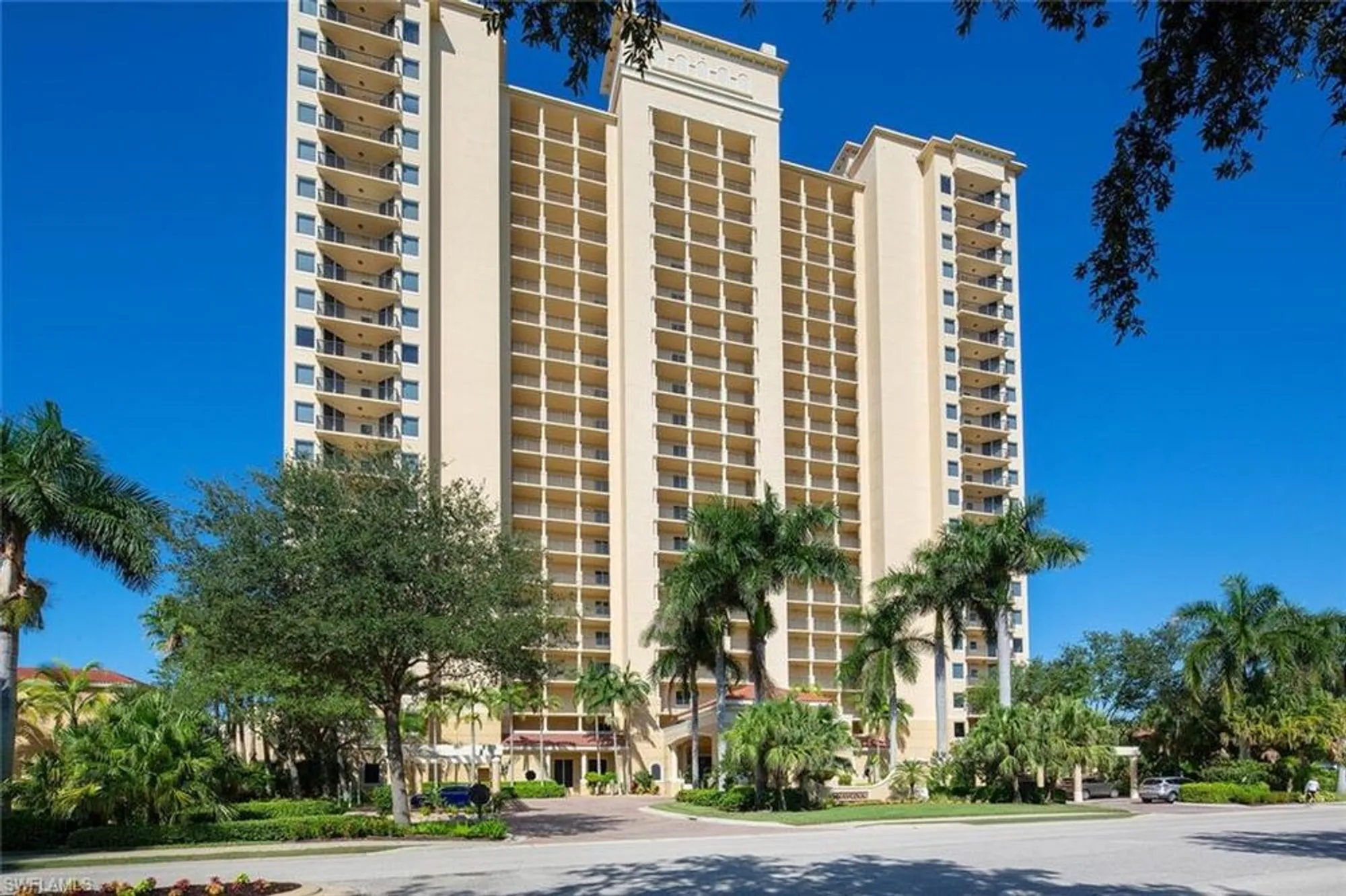 Property Slideshow image 16 of 26 | 23540 via via veneto blvd 204, Bonita Springs, FL, 34134