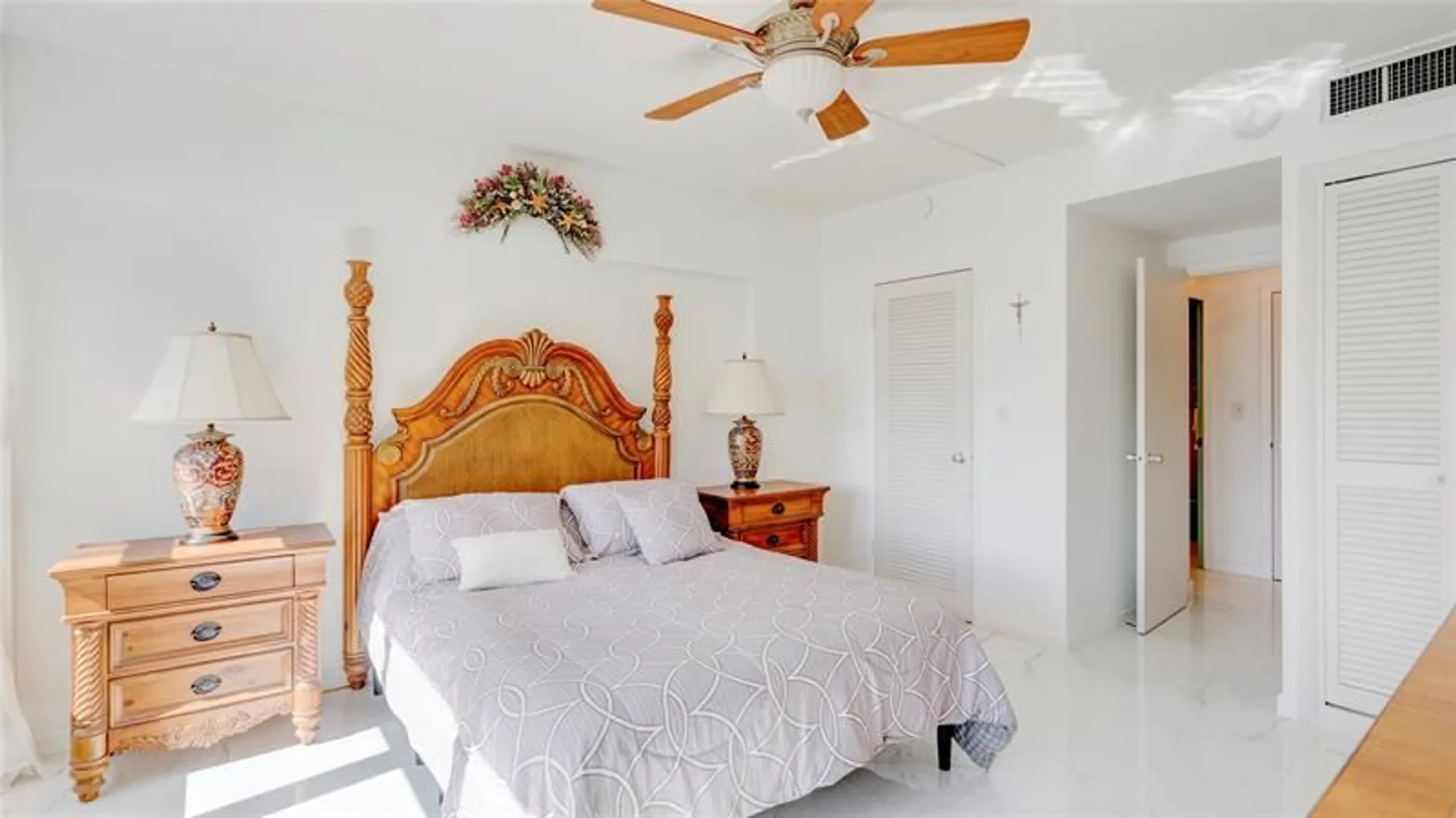 Property Slideshow image 16 of 40 | 3333 ne 34th st apt 811, Fort Lauderdale, FL, 33308