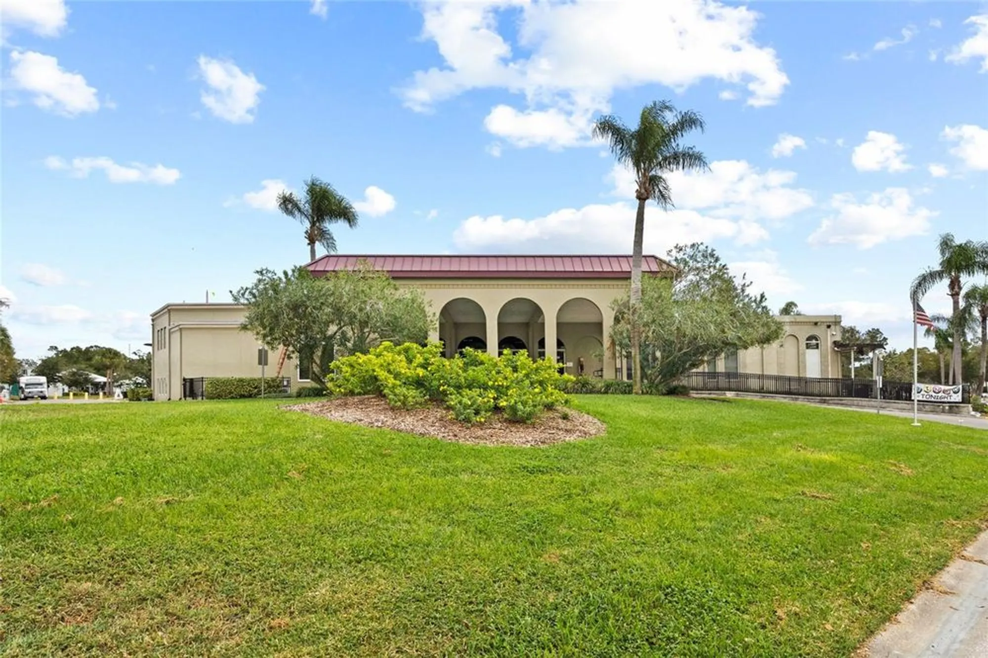 Property Slideshow image 36 of 42 | 2416 world parkway blvd 26, Clearwater, FL, 33763