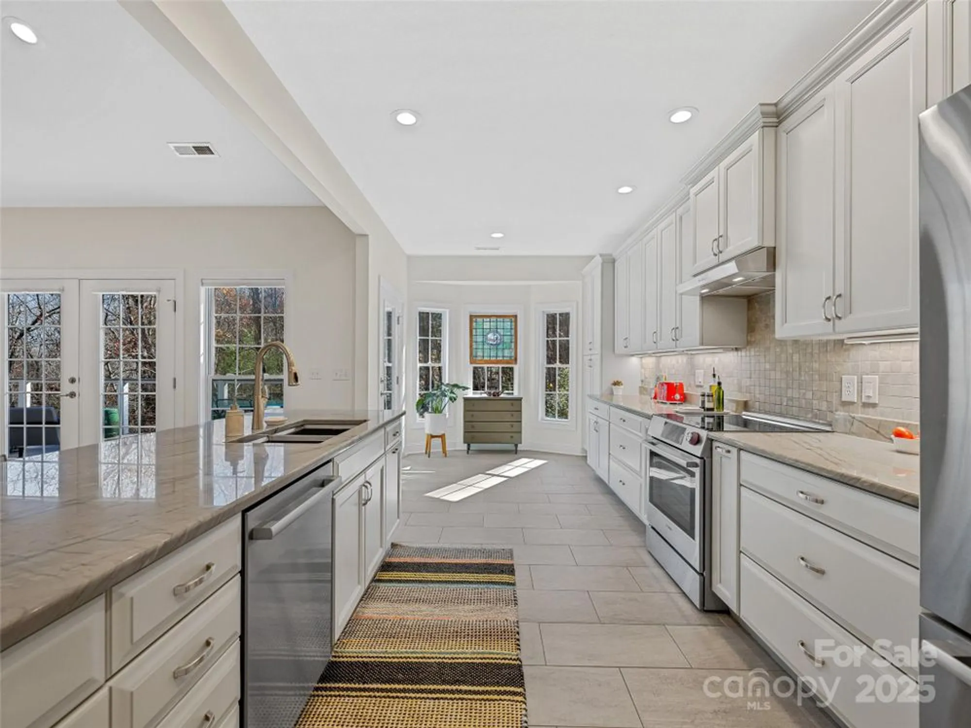 Property Slideshow image 16 of 32 | 2508 carriage falls ct, Hendersonville, NC, 28791