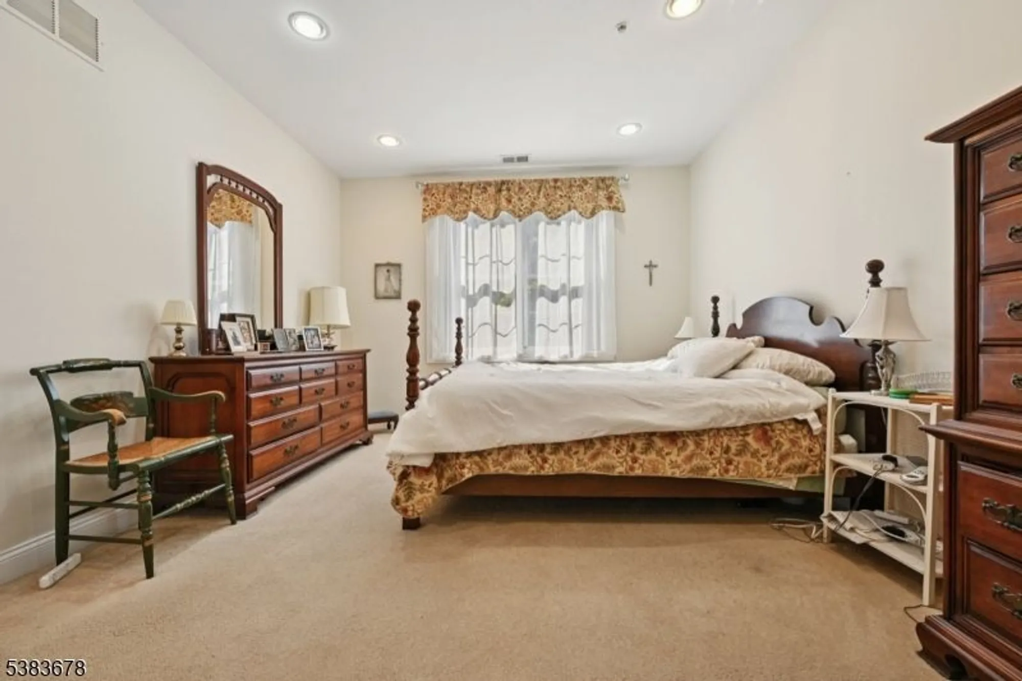 Property Slideshow image 10 of 26 | 252 victoria dr, Bridgewater, NJ, 08807
