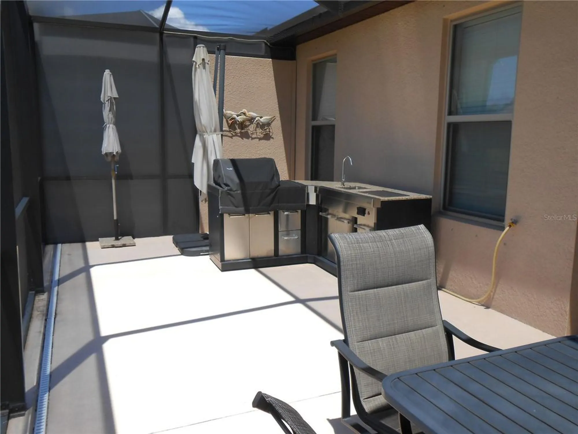 Property Slideshow image 32 of 61 | 344 mystic falls dr, Apollo Beach, FL, 33572