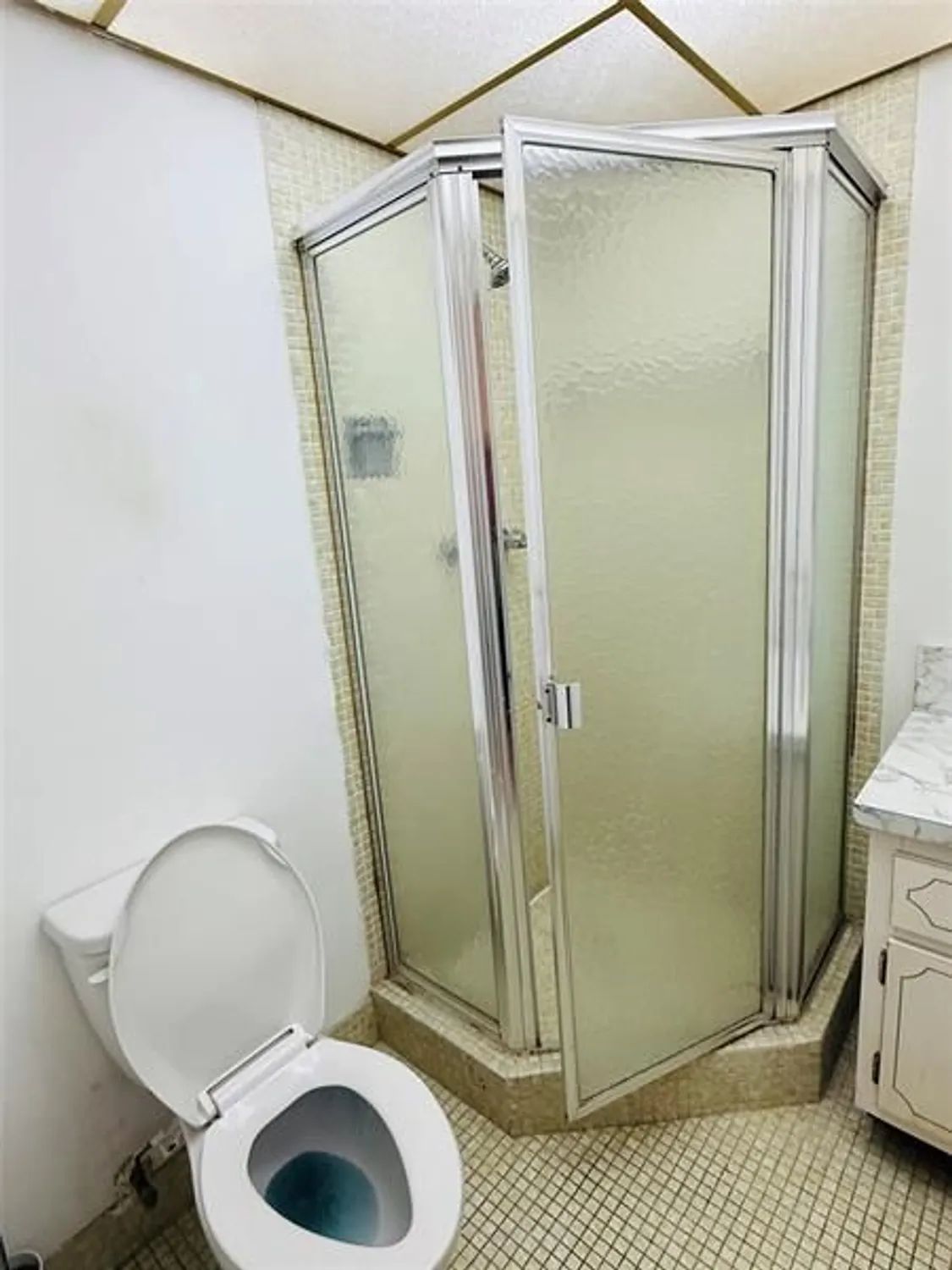 Property Slideshow image 10 of 18 | 3081 nw 47th ter 206, Lauderdale Lakes, FL, 33313