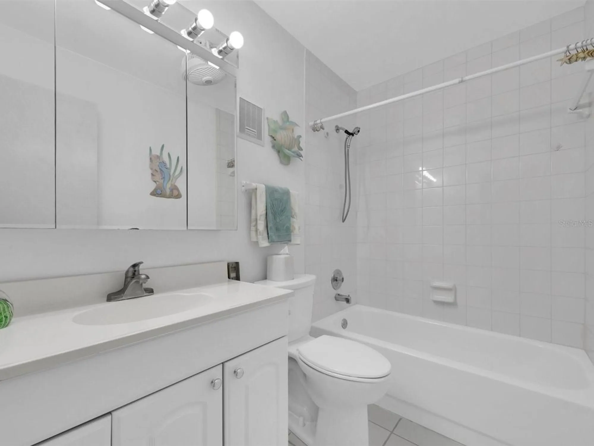 Property Slideshow image 16 of 32 | 8174 terrace garden dr n unit 507, St Petersburg, FL, 33709