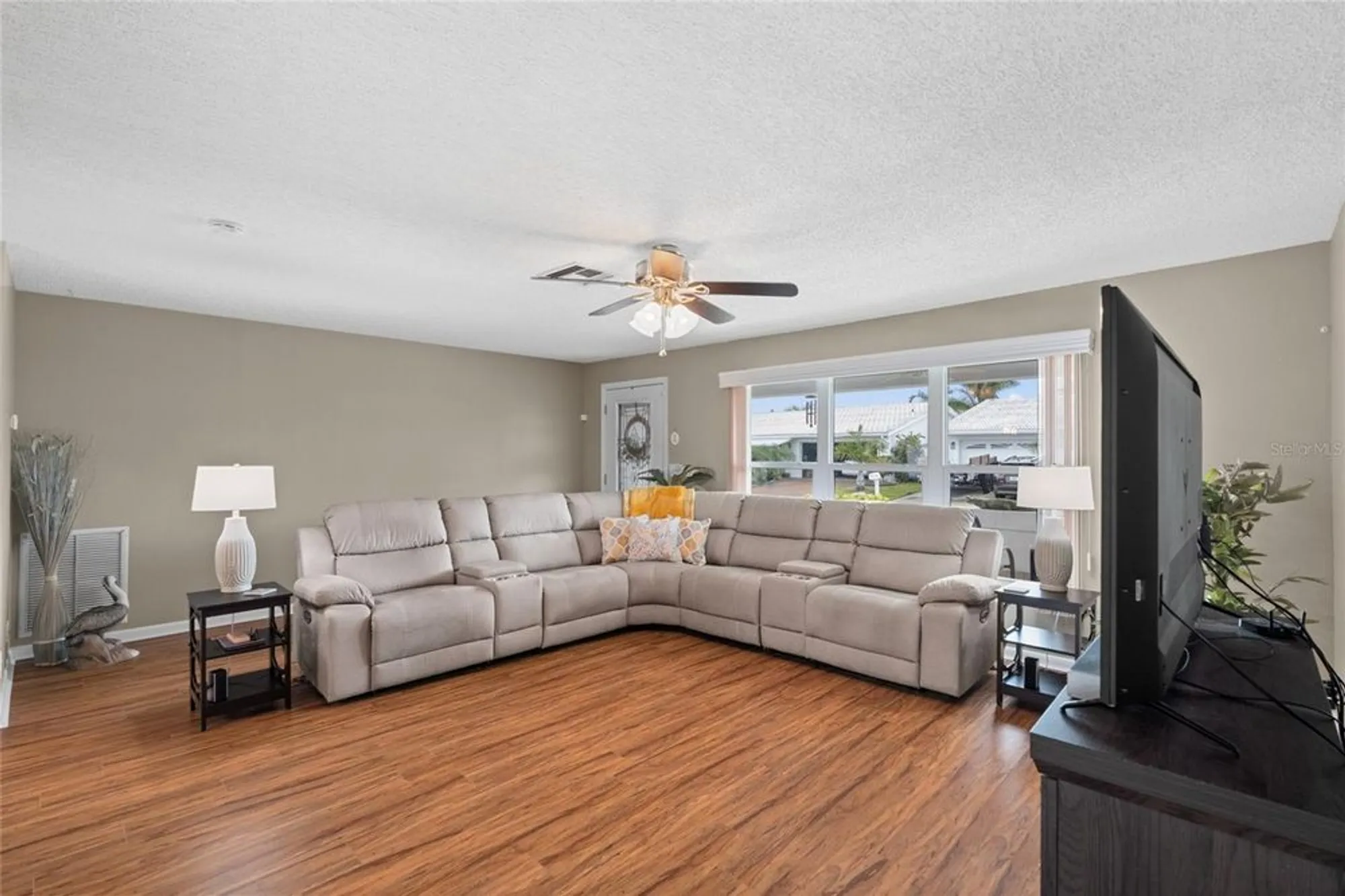 Property Slideshow image 6 of 37 | 9130 34th way n # 6, Pinellas Park, FL, 33782