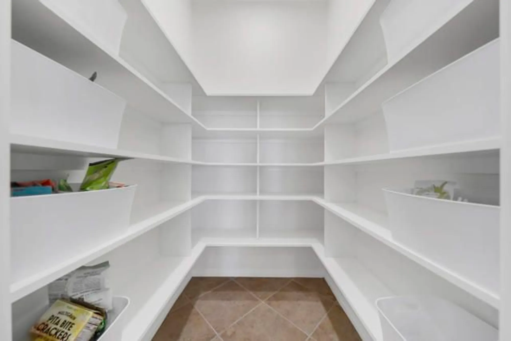 Property Slideshow image 10 of 66 | 81800 eagle claw dr, La Quinta, CA, 92253