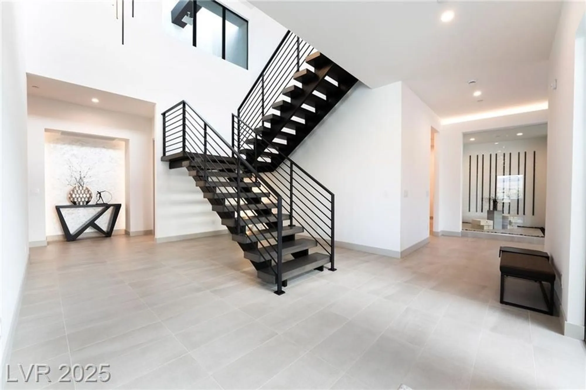 Property Slideshow image 6 of 67 | 33 falling ridge ln, Henderson, NV, 89011