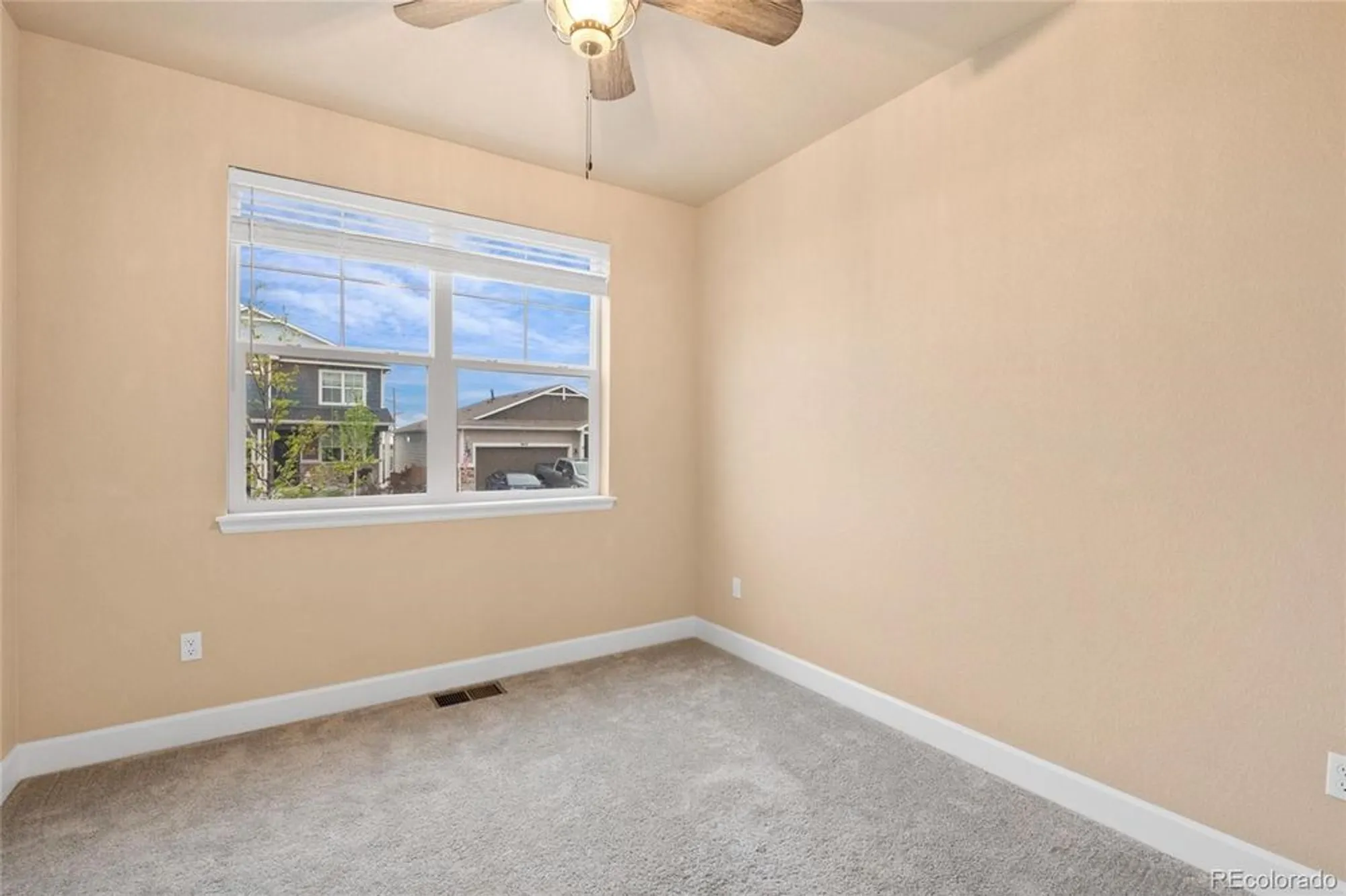 Property Slideshow image 21 of 32 | 3844 sandy vista ln, Castle Rock, CO, 80104