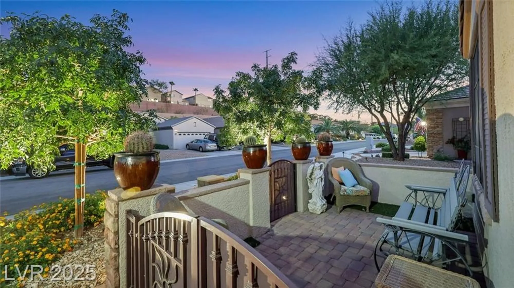 Property Slideshow image 8 of 65 | 2448 hamonah dr, Henderson, NV, 89044