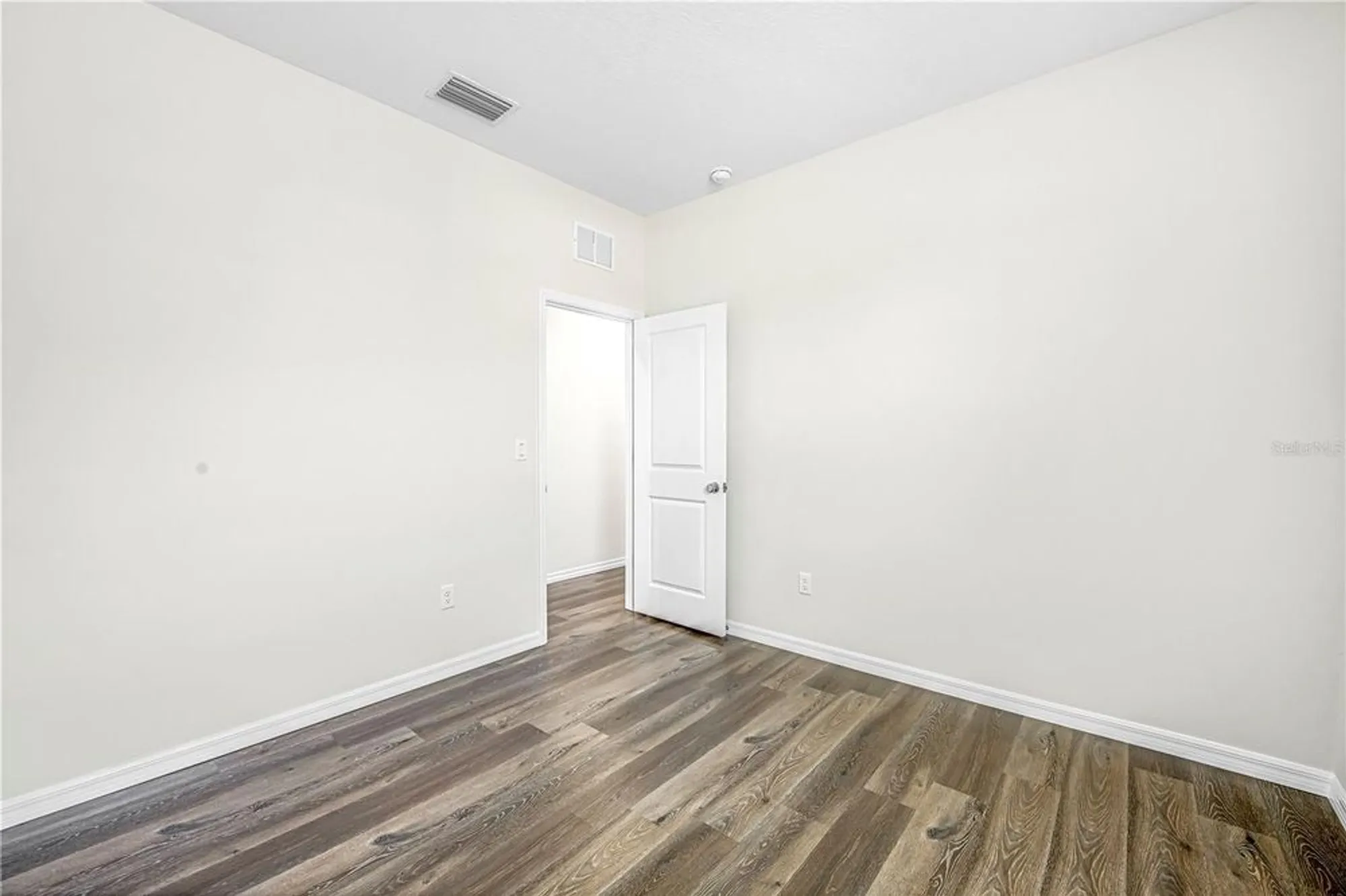 Property Slideshow image 32 of 75 | 9313 gentle ben ct, Weeki Wachee, FL, 34613