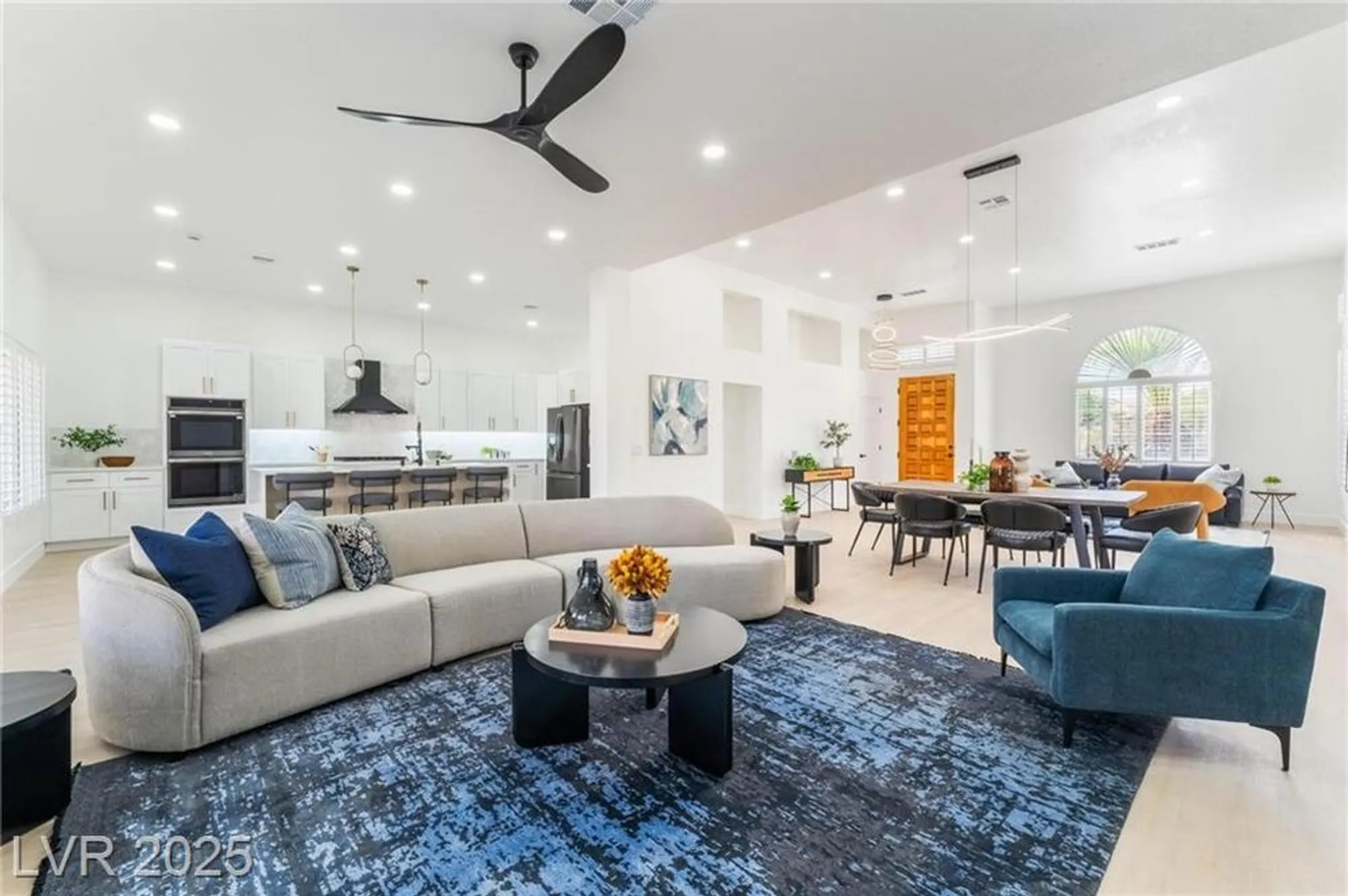 Property Slideshow image 15 of 57 | 2528 sunup dr, Las Vegas, NV, 89134