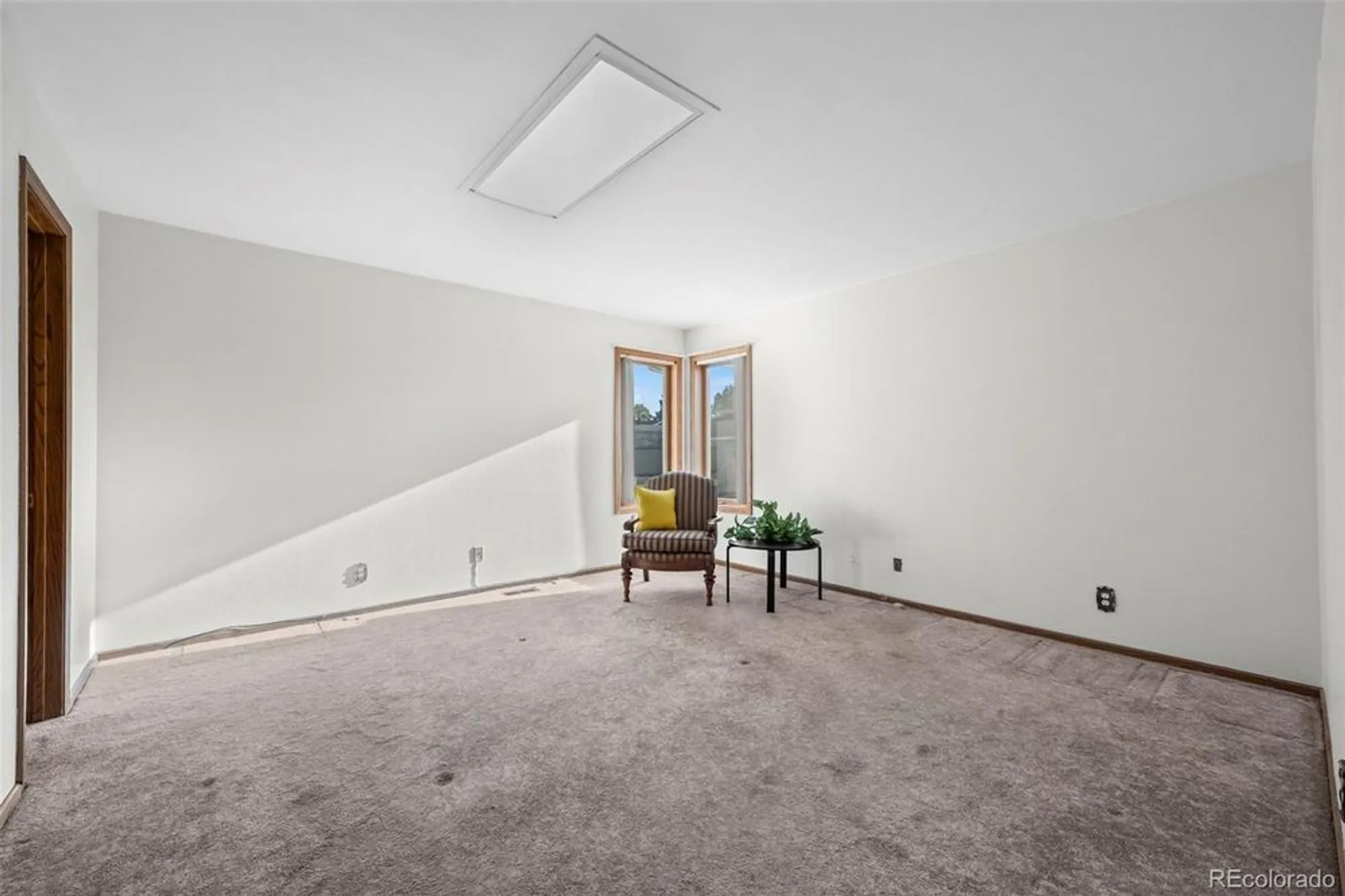 Property Slideshow image 12 of 30 | 19 douglas dr, Broomfield, CO, 80020