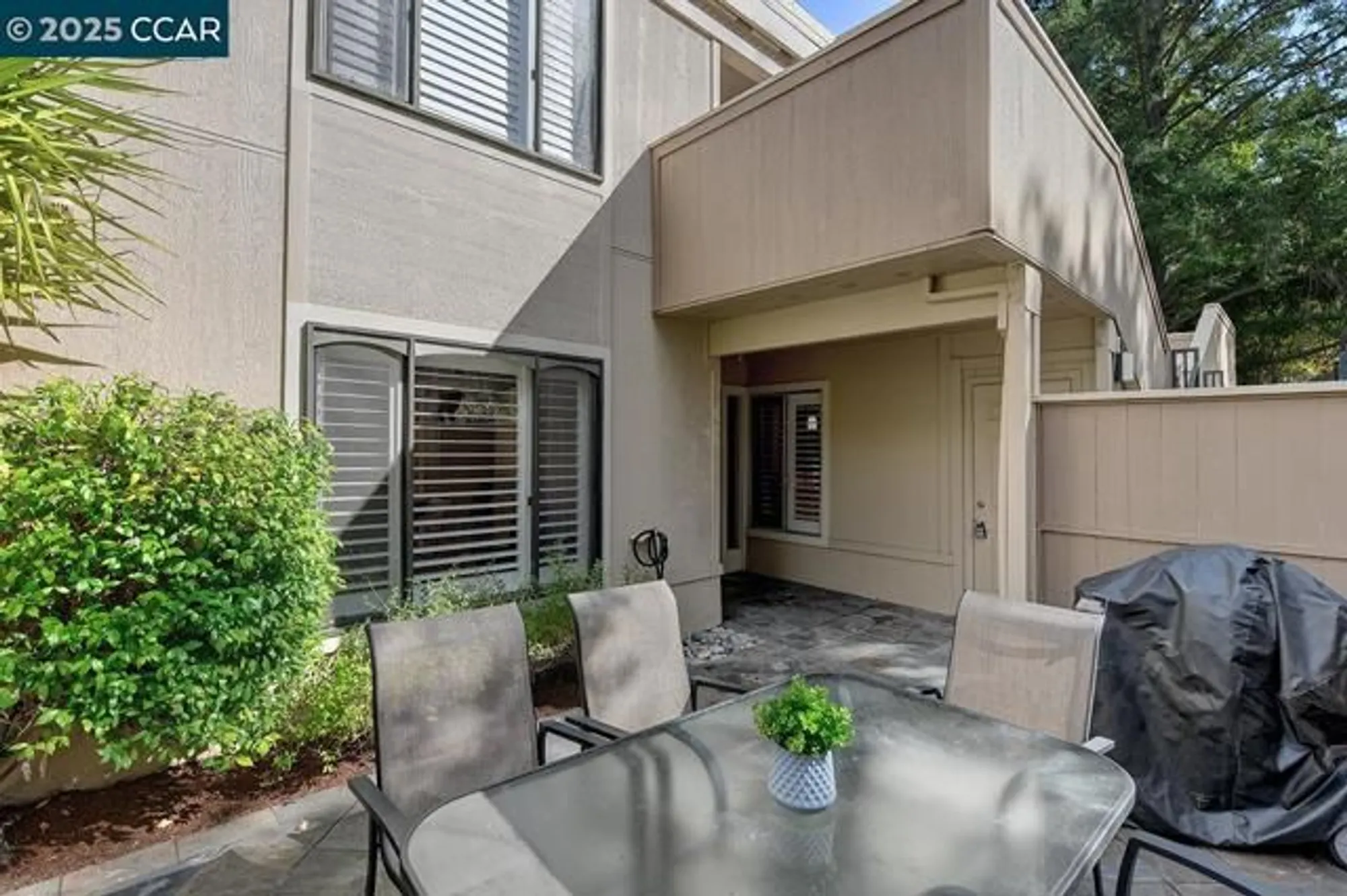 Property Slideshow image 6 of 53 | 1136 rockledge ln apt 6, Walnut Creek, CA, 94595